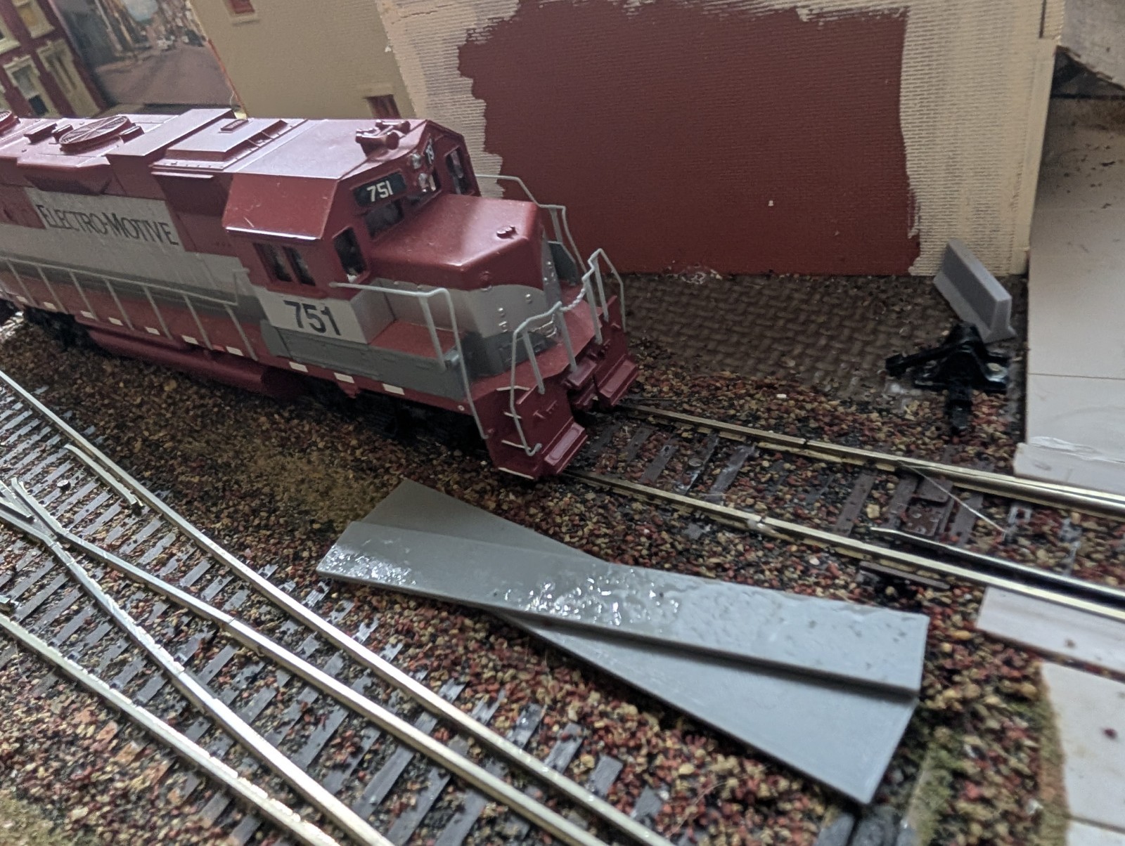 HO Scale Athearn 8009 EMD Electro-Motive EMD GP38-2 Diesel locmotive #751
