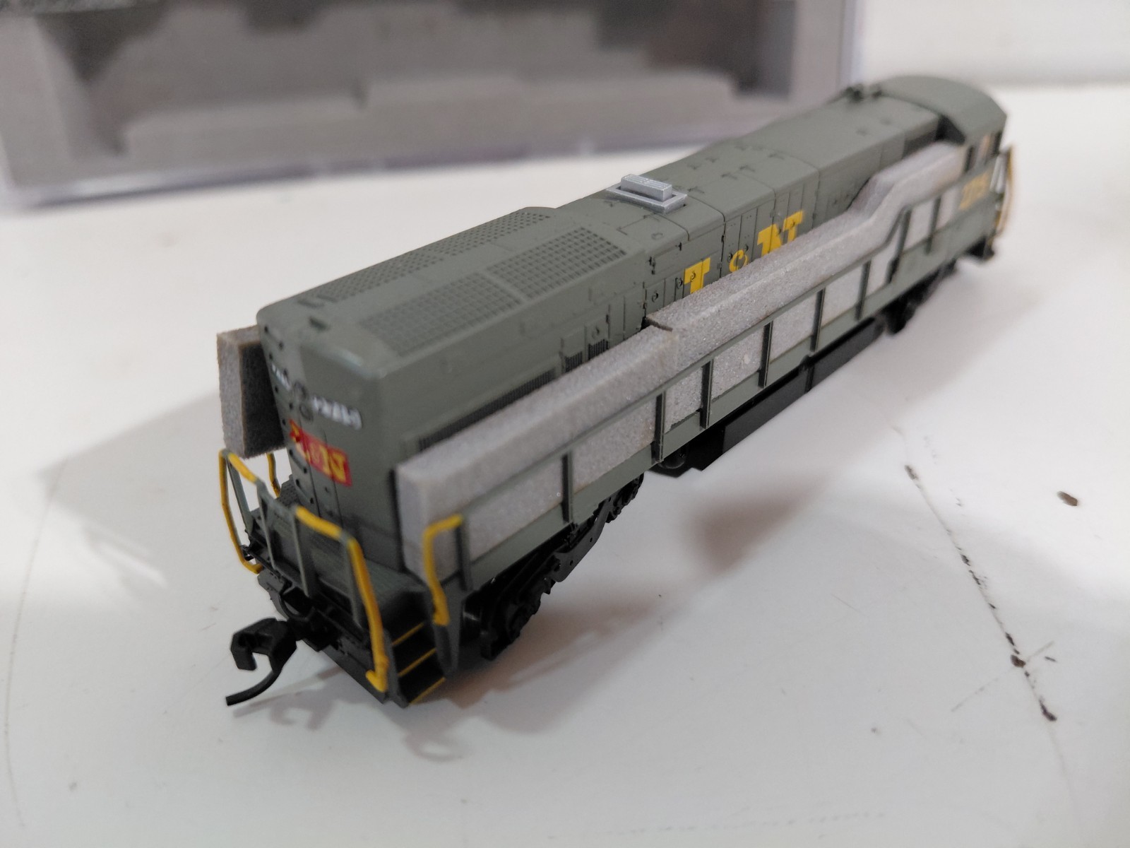 Atlas 45937 N Gauge Model Railroad Louisville Nashville U23B Diesel Engine 2715