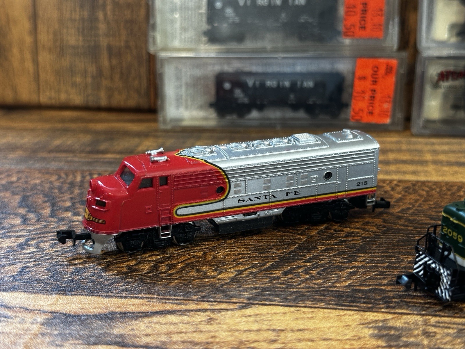 VINTAGE N SCALE TRAIN LOT BACHMANN MICRO-TRAINS LINE ATLAS LOCOMOTIVES AND CARS