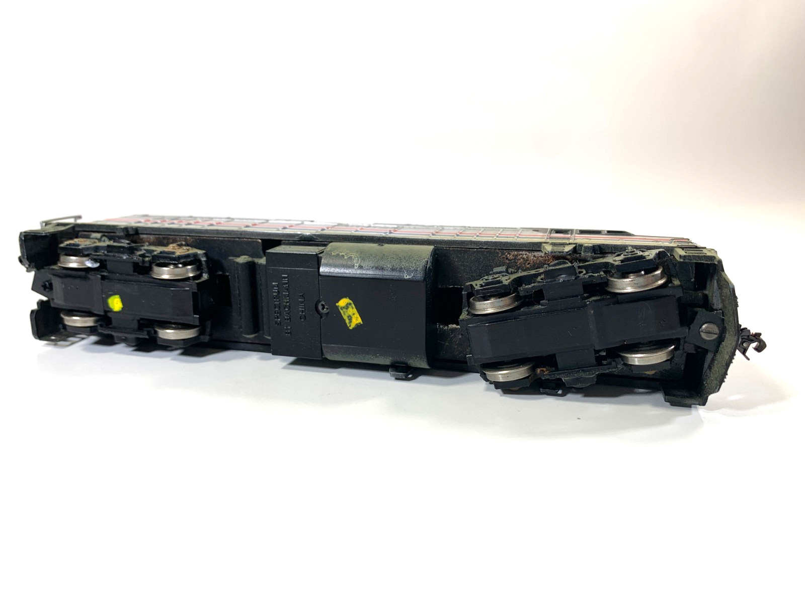 Bachmann Spectrum HO 87016 EMD F40 PH Amtrak Phase 3 Dummy #214 (Weathered)