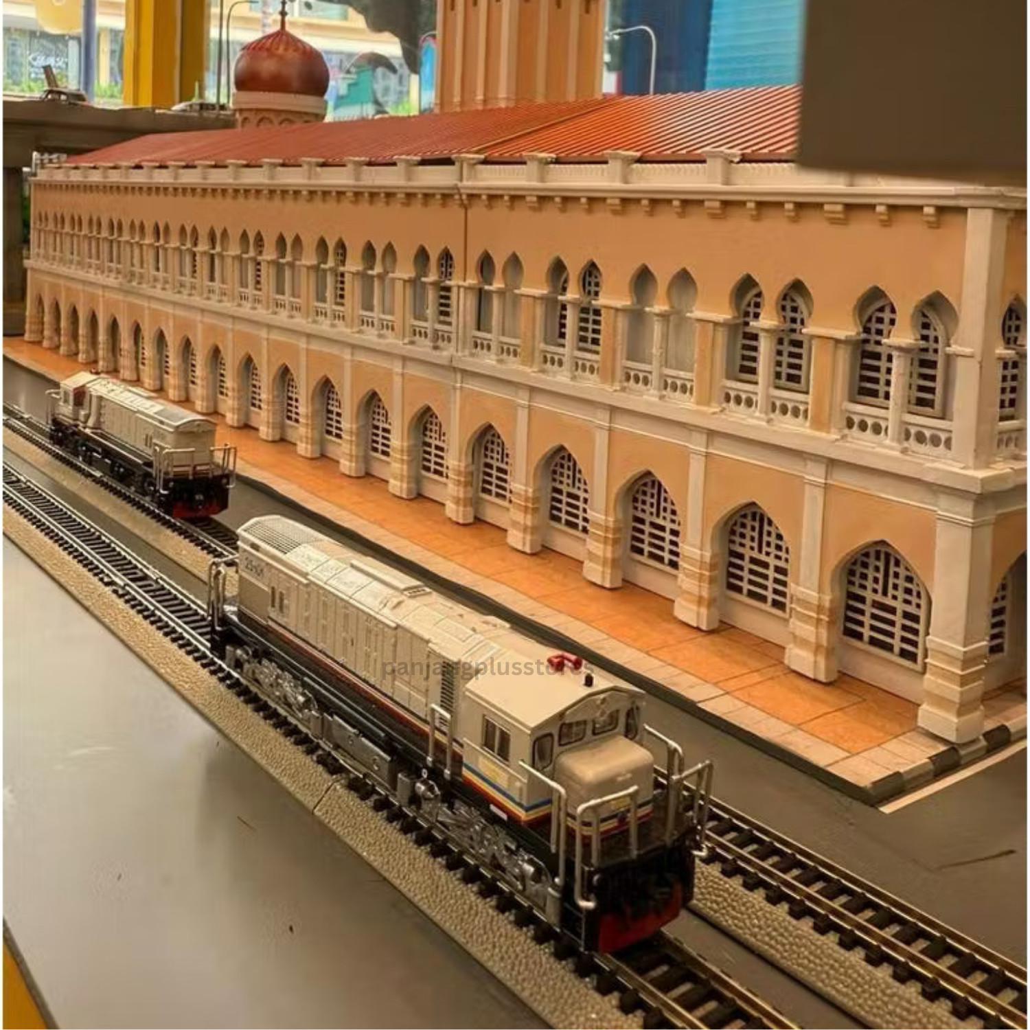 KTM Class 25 EMD GT18LC-2 Diesel Locomotive 1:120 Malaysia Train Model Diecast