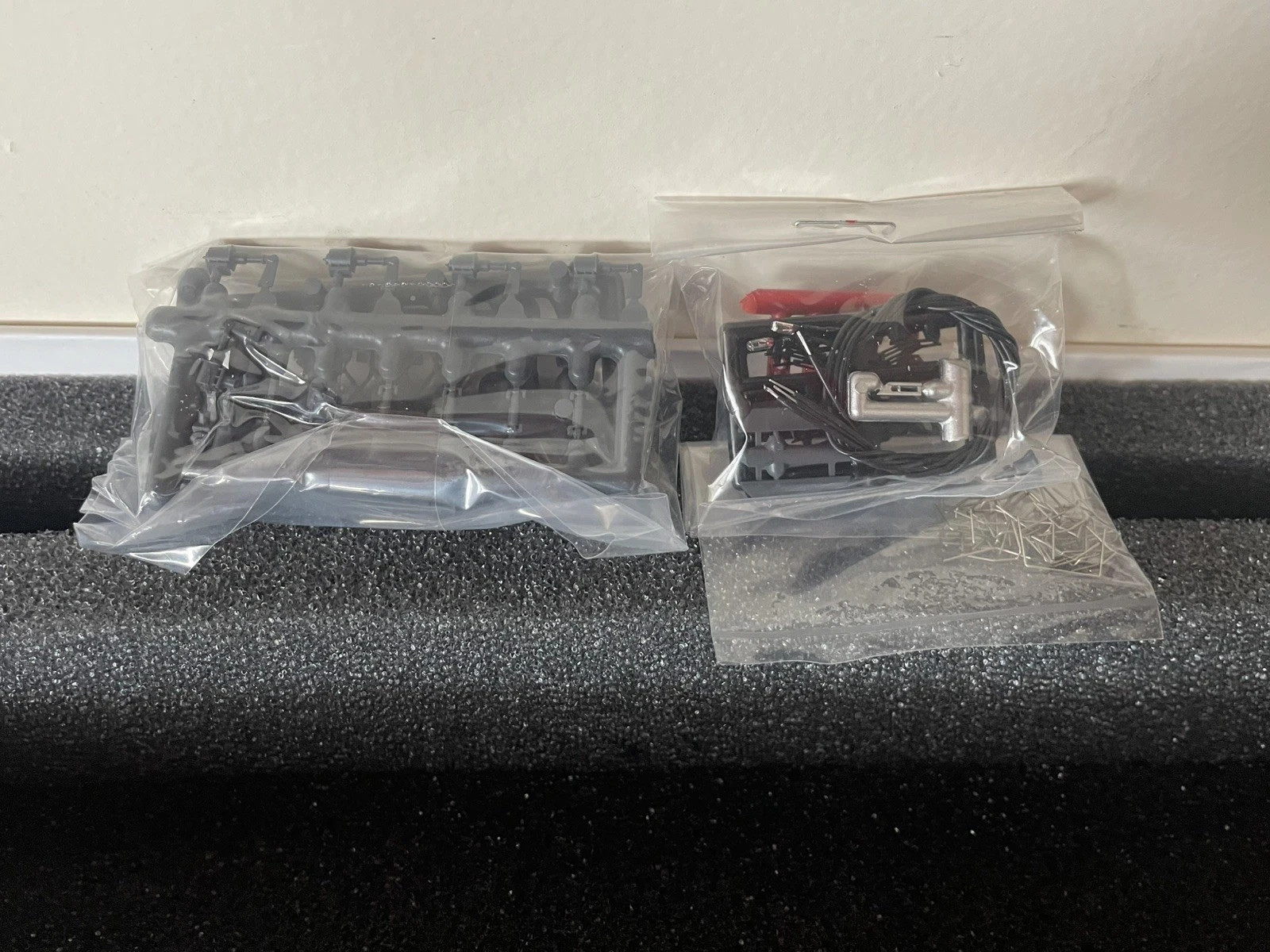 HO ATHEARN GENESIS G6126 SD70M SOUTHERN PACIFIC SP # 9810 – New In Box