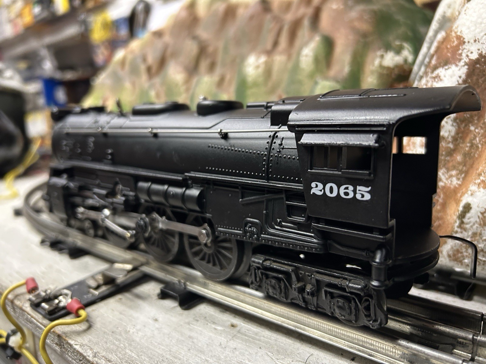 Lionel 2065 Locomotive W/6466WX Tender C-7 See Full Description