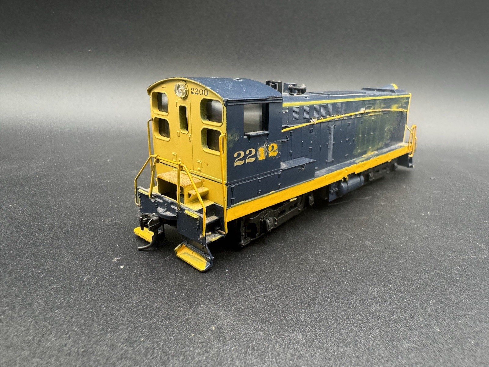 Athearn HO S-12 ATSF/Santa Fe #2200 PWR Diesel Locomotive Pair Tested Custom