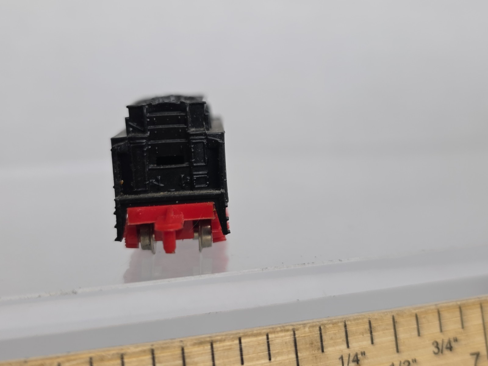 Marklin Z Scale *Tender Only* 4 Axel Coal Tender (For Loco 8885) Missing 2 Axels