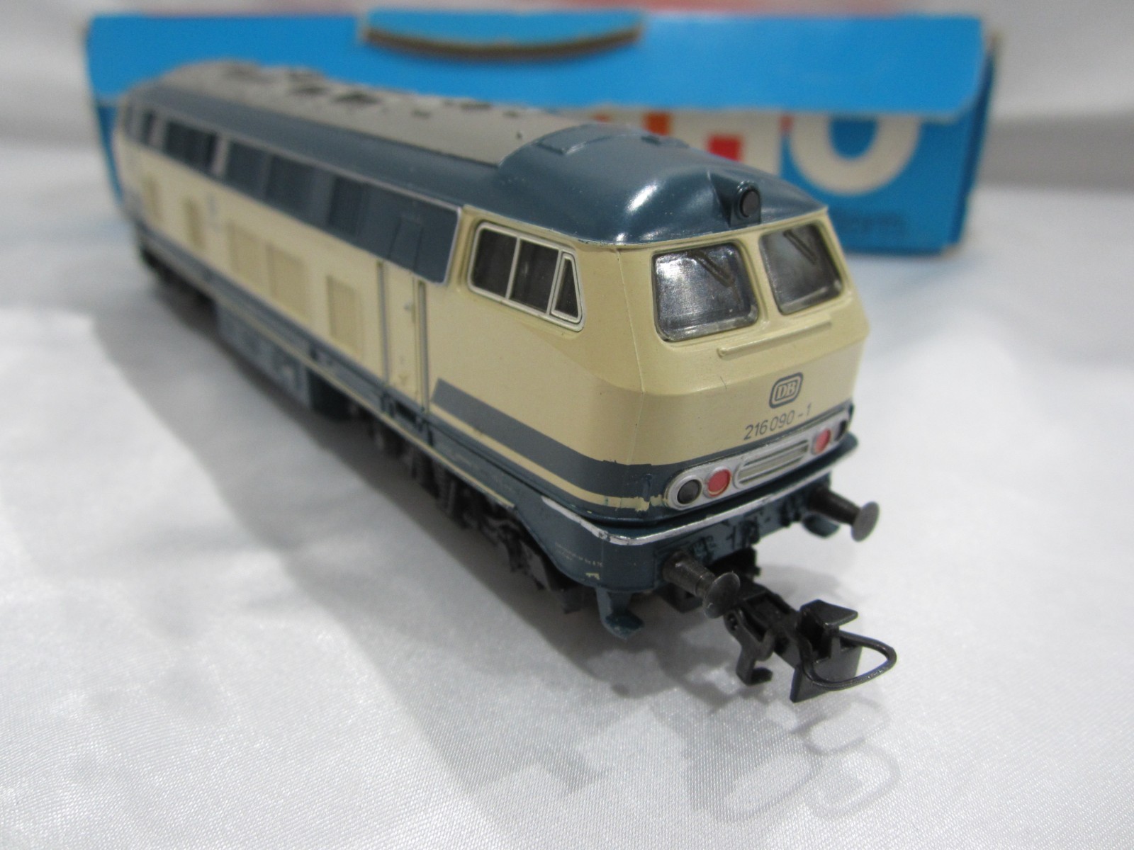 Marklin 3074 HO DB BR 216 Diesel Locomotive, 3 Rail, Analogue