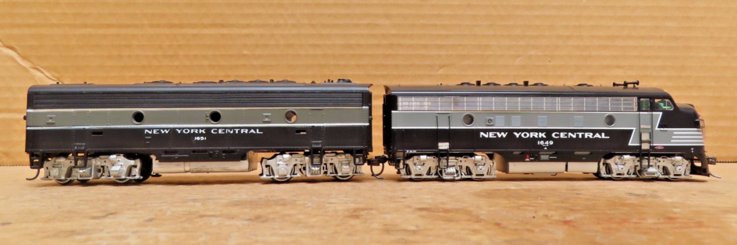 ATHEARN GENESIS NEW YORK CENTRAL F7-A POWERED & F7-B DUMMY HO SCALE