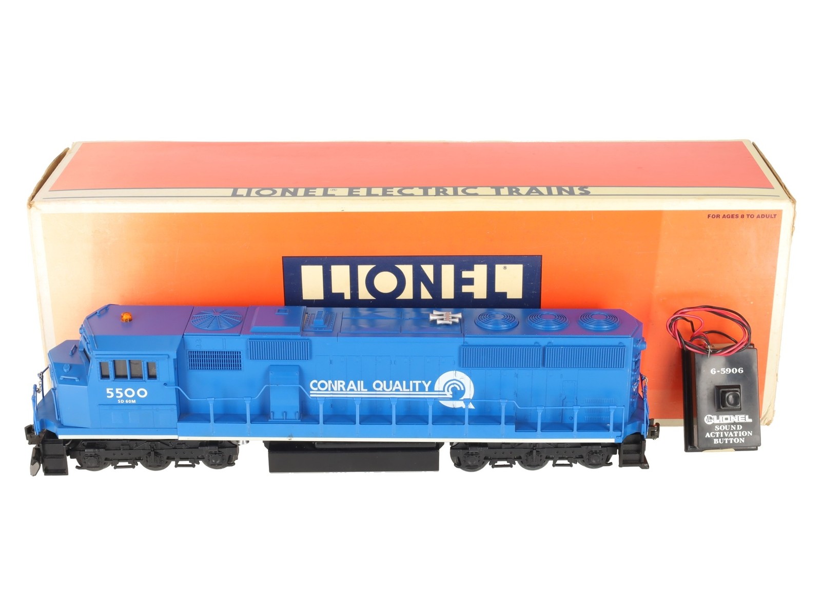 Lionel 6-18216 O Gauge Conrail SD-60M Powered Diesel Locomotive #5500/Box