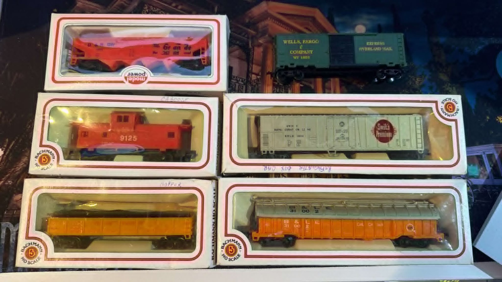 Bachmann Ho Scale Electric Trains 5 Still in packages 1 out of box