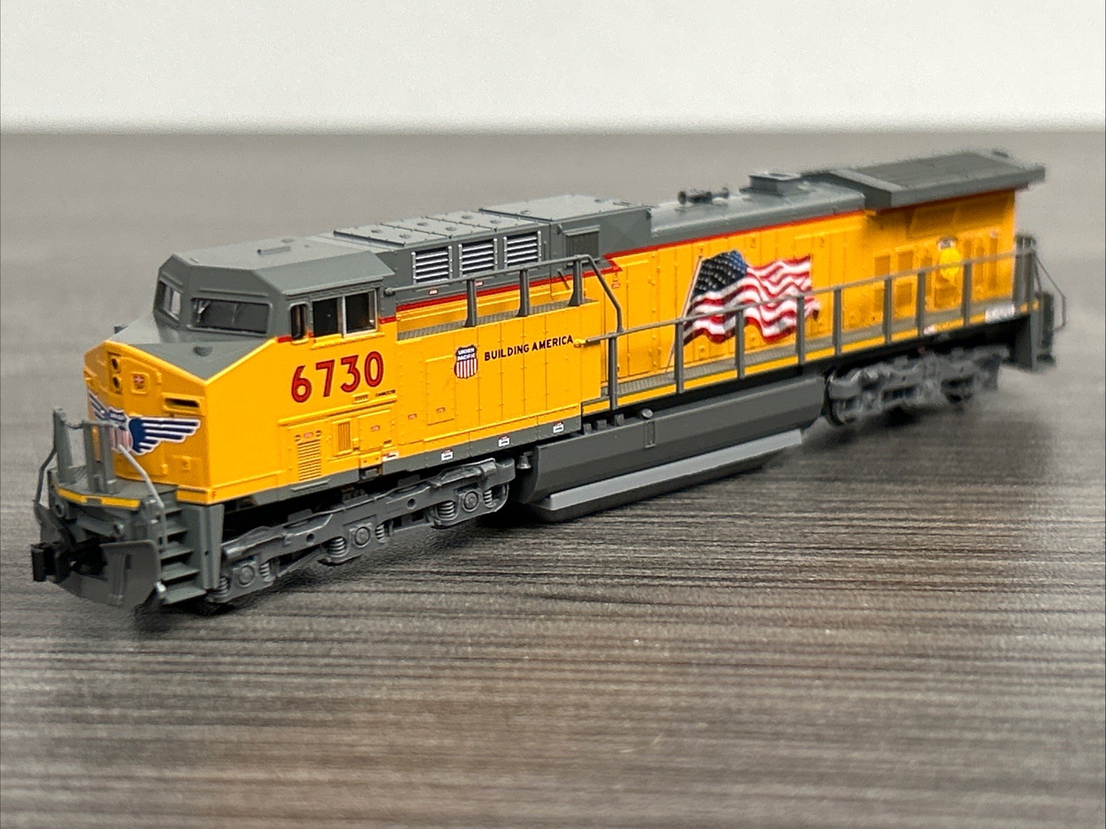 KATO N Scale #176-7040 AC4400CW Locomotive Union Pacific #6730 NIB – CC