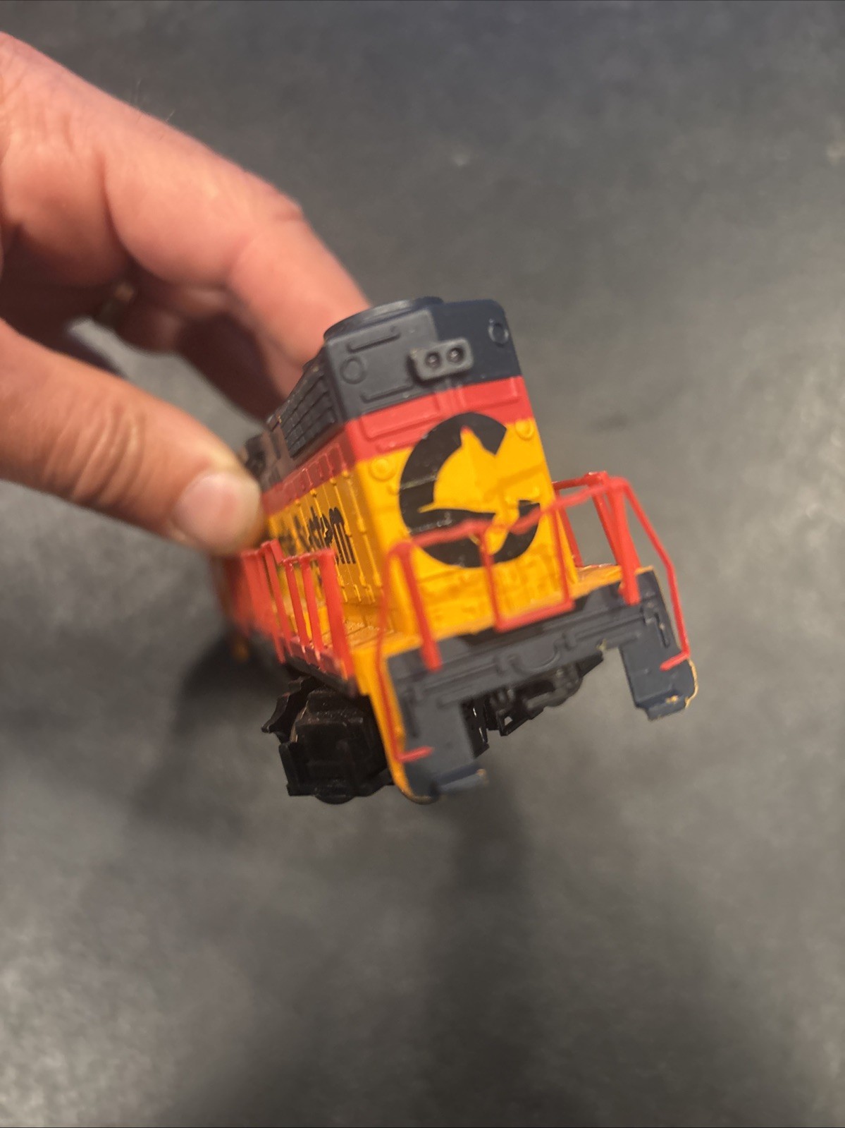 HO Scale Chessie System B&O EMD GP-38 powered locomotive #4810 Life-like