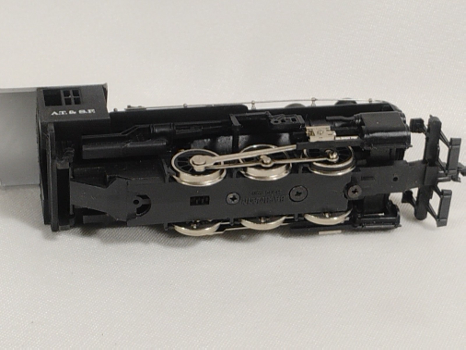 Bachman HO Scale 0-6-0? A.T. & S.F. #2126 Model Train Locomotive & Coal Car