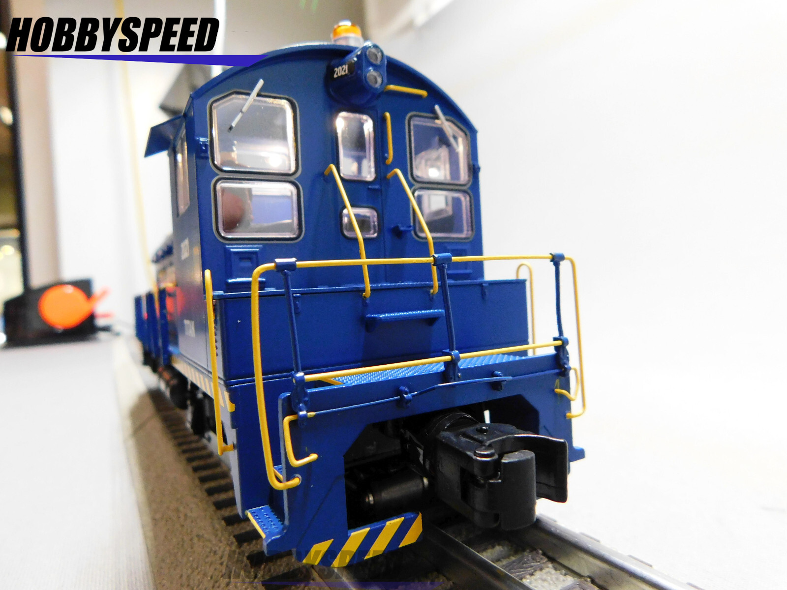 LIONEL US AIR FORCE LEGACY SW8 #2021 DIESEL ENGINE LOCOMOTIVE train 2433710 NEW