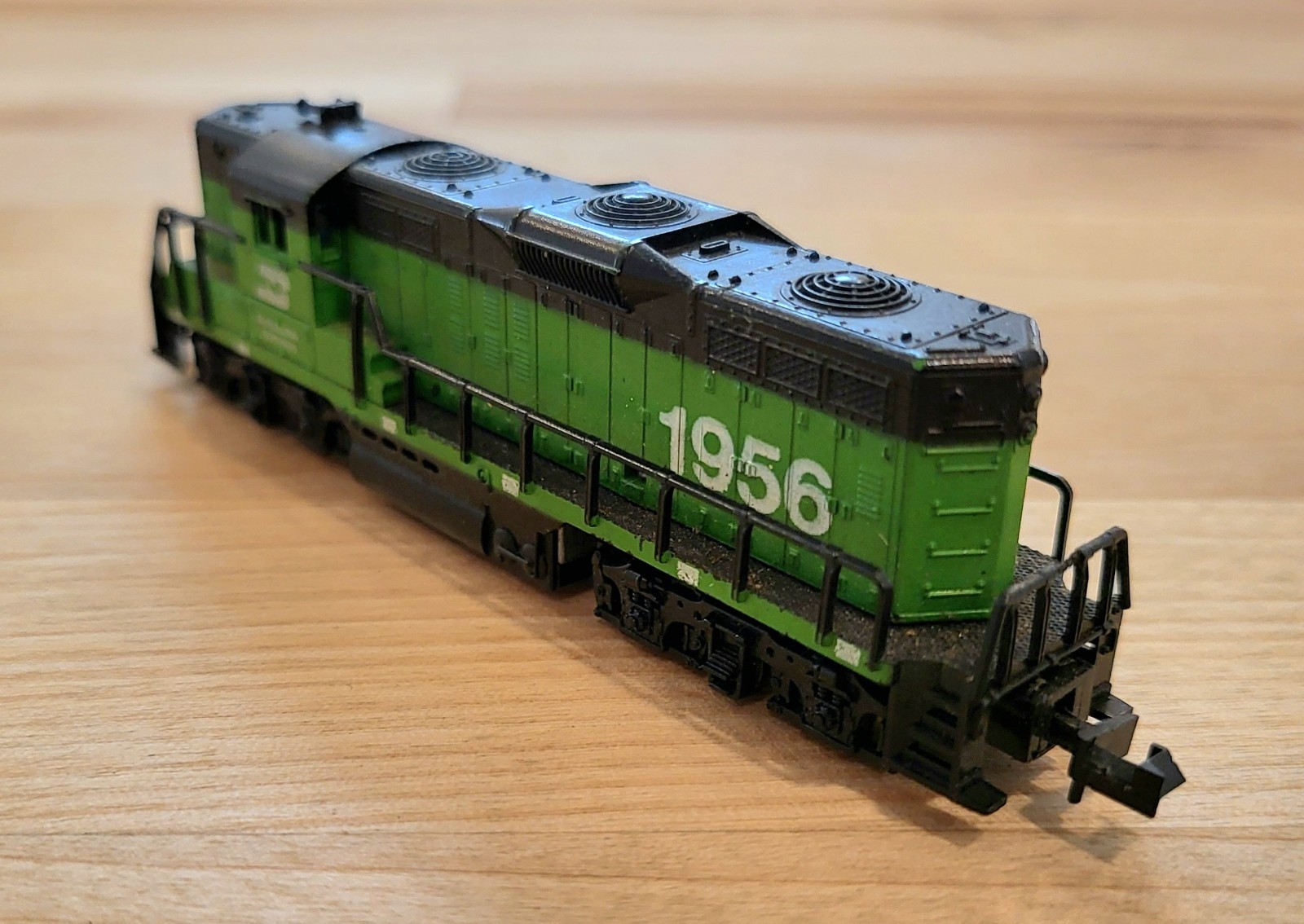 6 Atlas N Scale Trains 2 Locomotives Plus Extras Austria