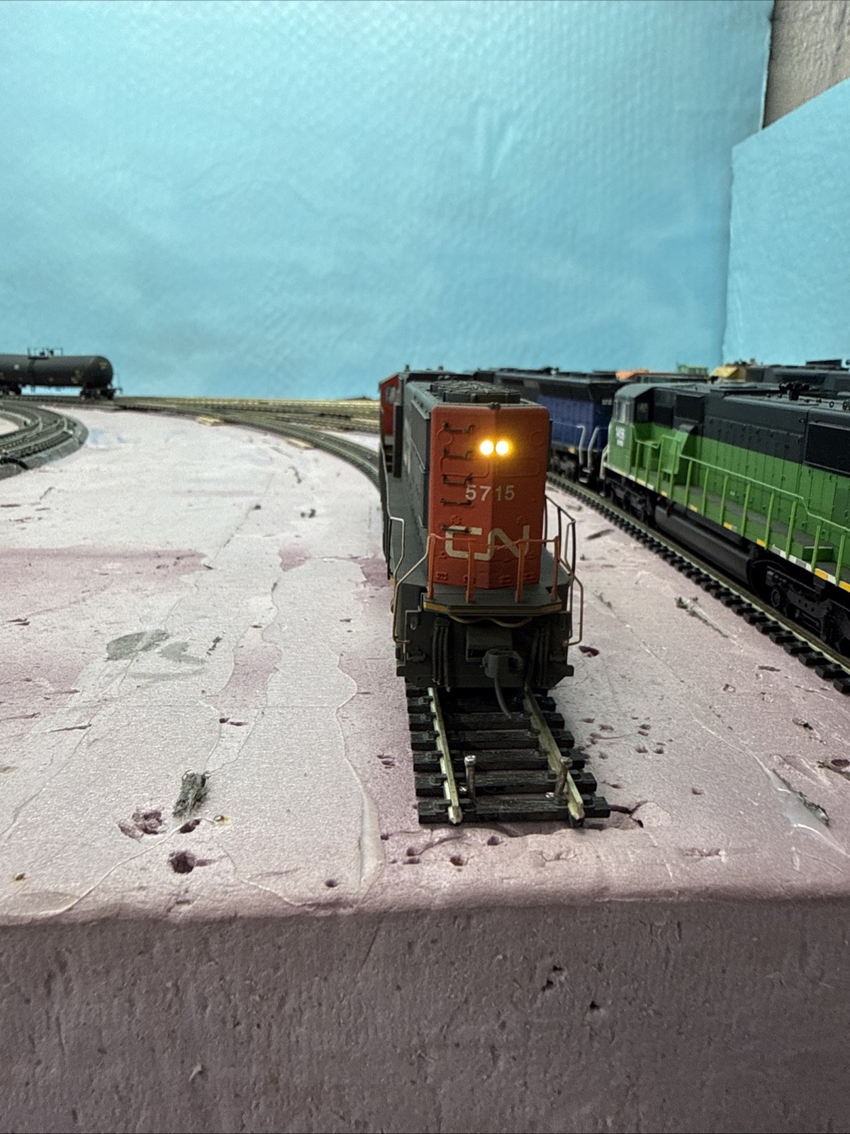 Ho Scale Custom Weathered Walthers CN EMD SD75I DCC Sound With Added Details