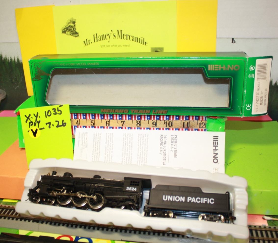 NIB * HO Union Pacific 4-6-2 Meheno Locomotive and Tender