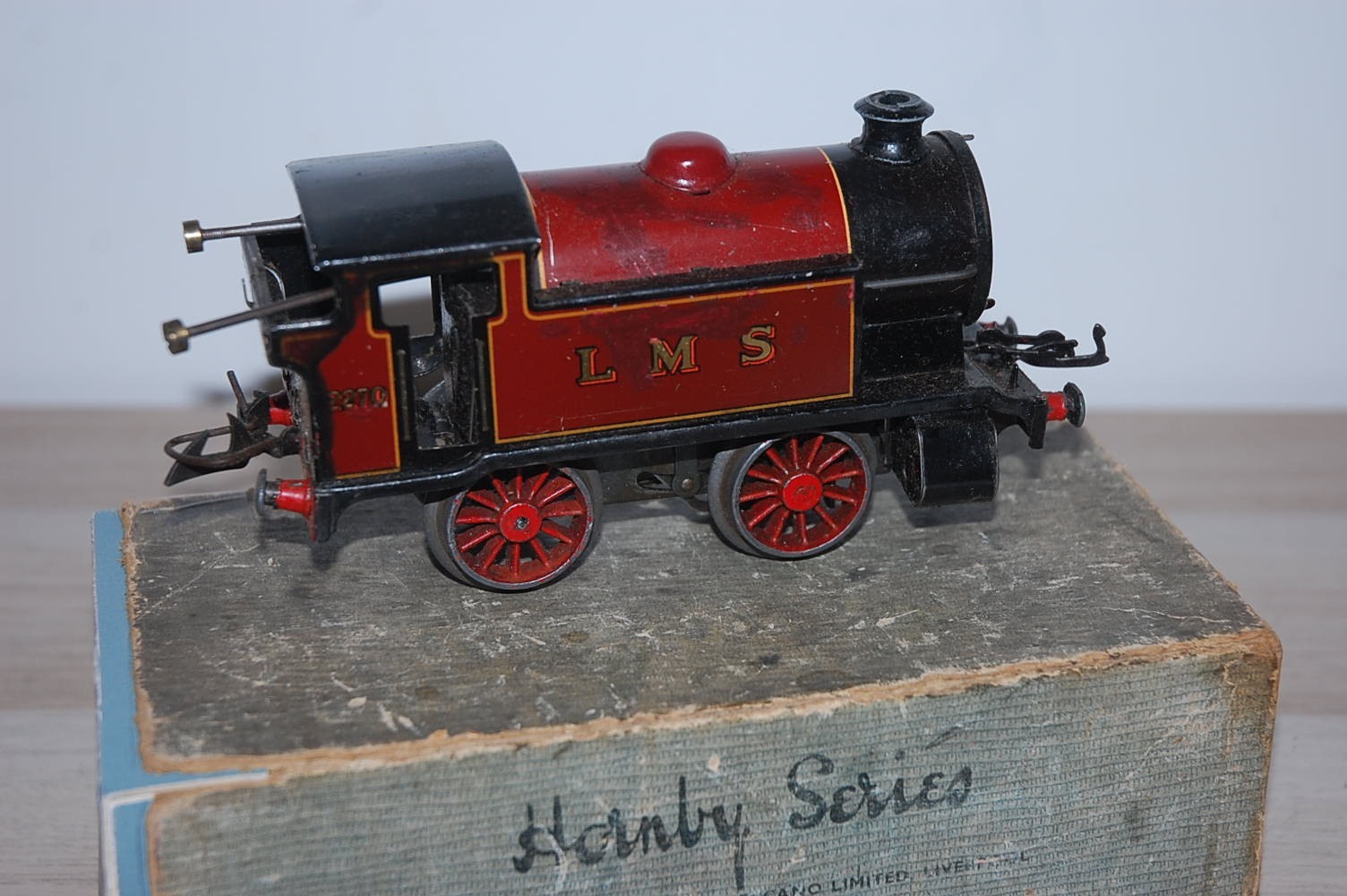 HORNBY O GAUGE CLOCKWORK M3 TANK LOCOMOTIVE IN LMS LIVERY BOXED