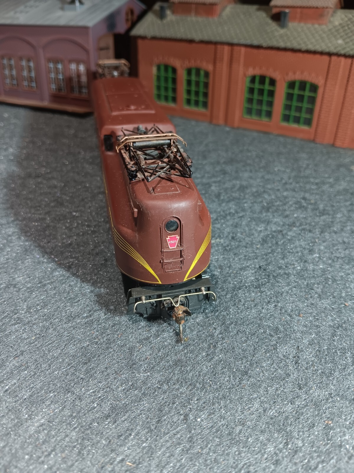 HO Rivarossi PRR GG-1 Cab 4929 Tuscan Red with Kadee Couplers, Plastic Box/Ln