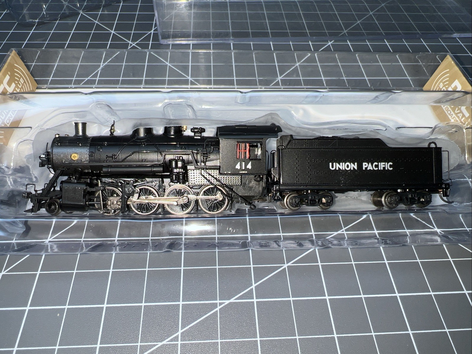 Bachmann 51356 Union Pacific #414 – 2-8-0 – DCC Econami Sound Steam Loco N Scale