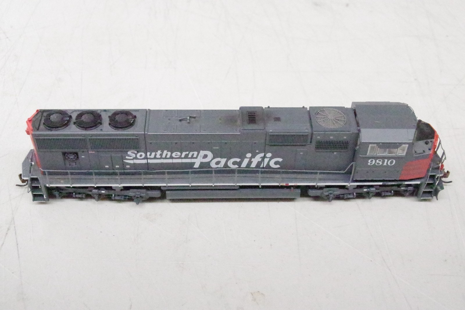 HO Athearn Genesis Southern Pacific SD70M Diesel Locomotive #9810 DCC Ready