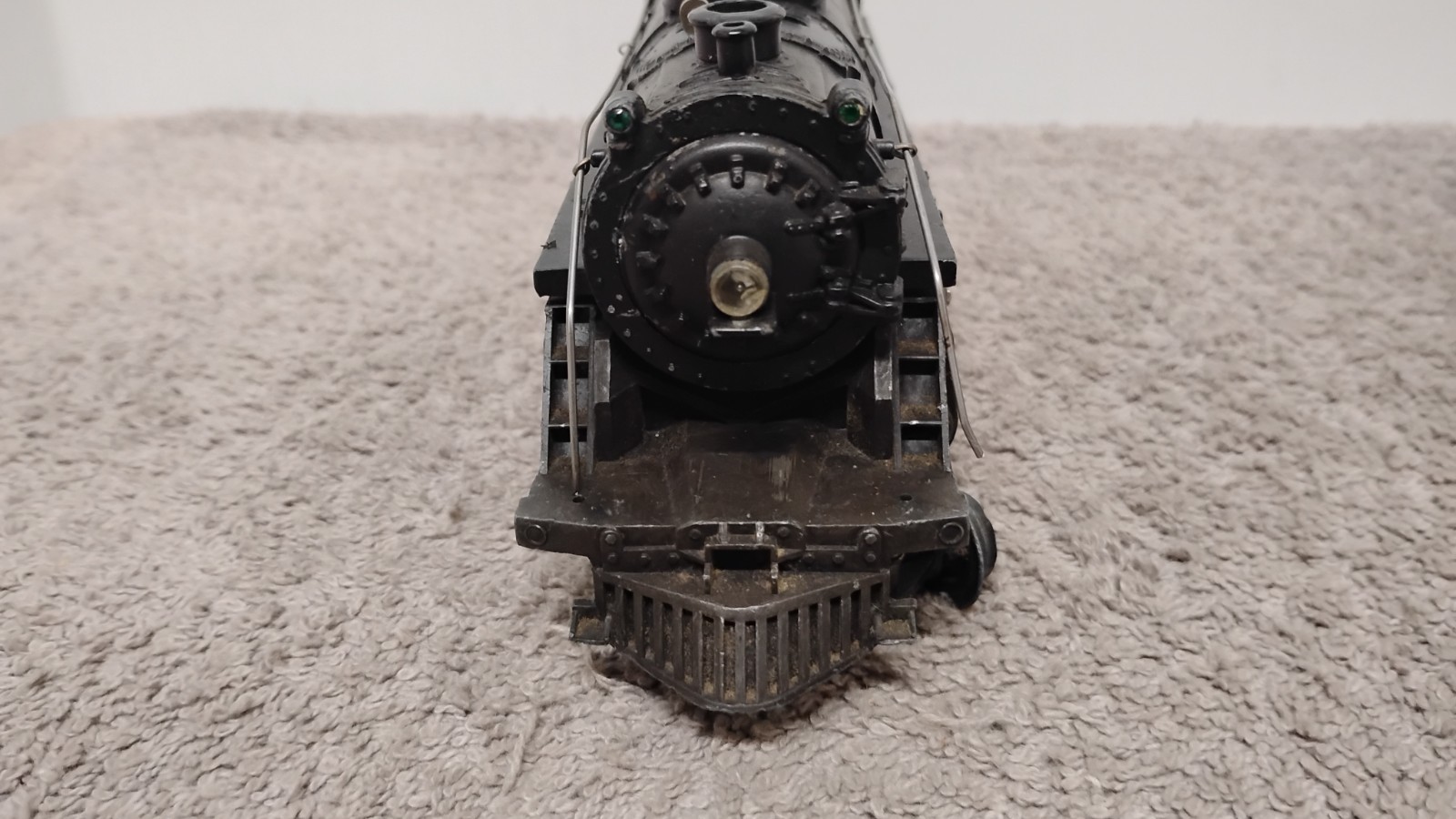Lionel Postwar Locomotive 224 with Lionel Lines Coal Tender 2466WX. (00)