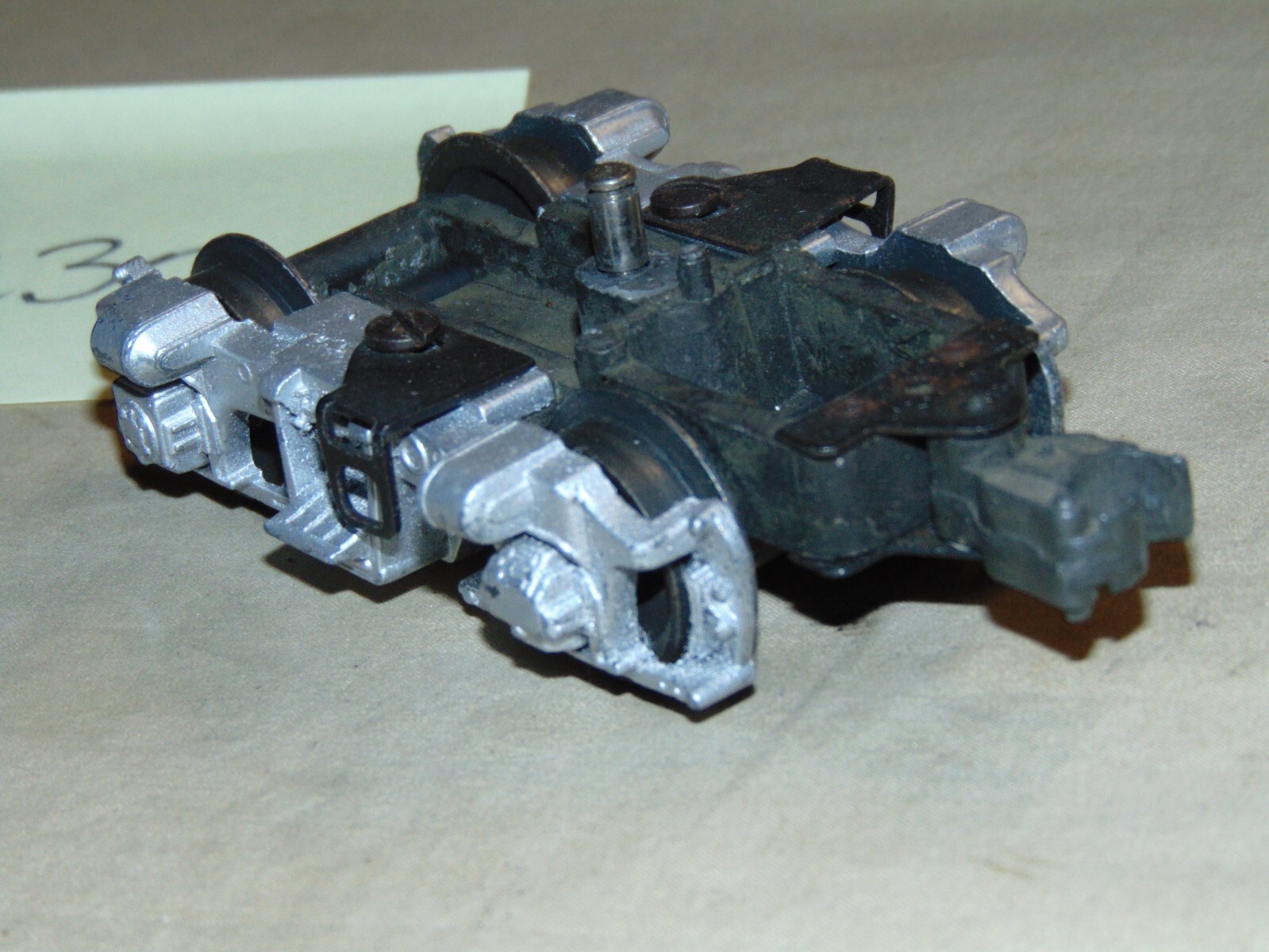 LIONEL 2343 – 2353 SANTA FE F-3 PLAIN REAR PLAIN COUPLER TRUCK #230