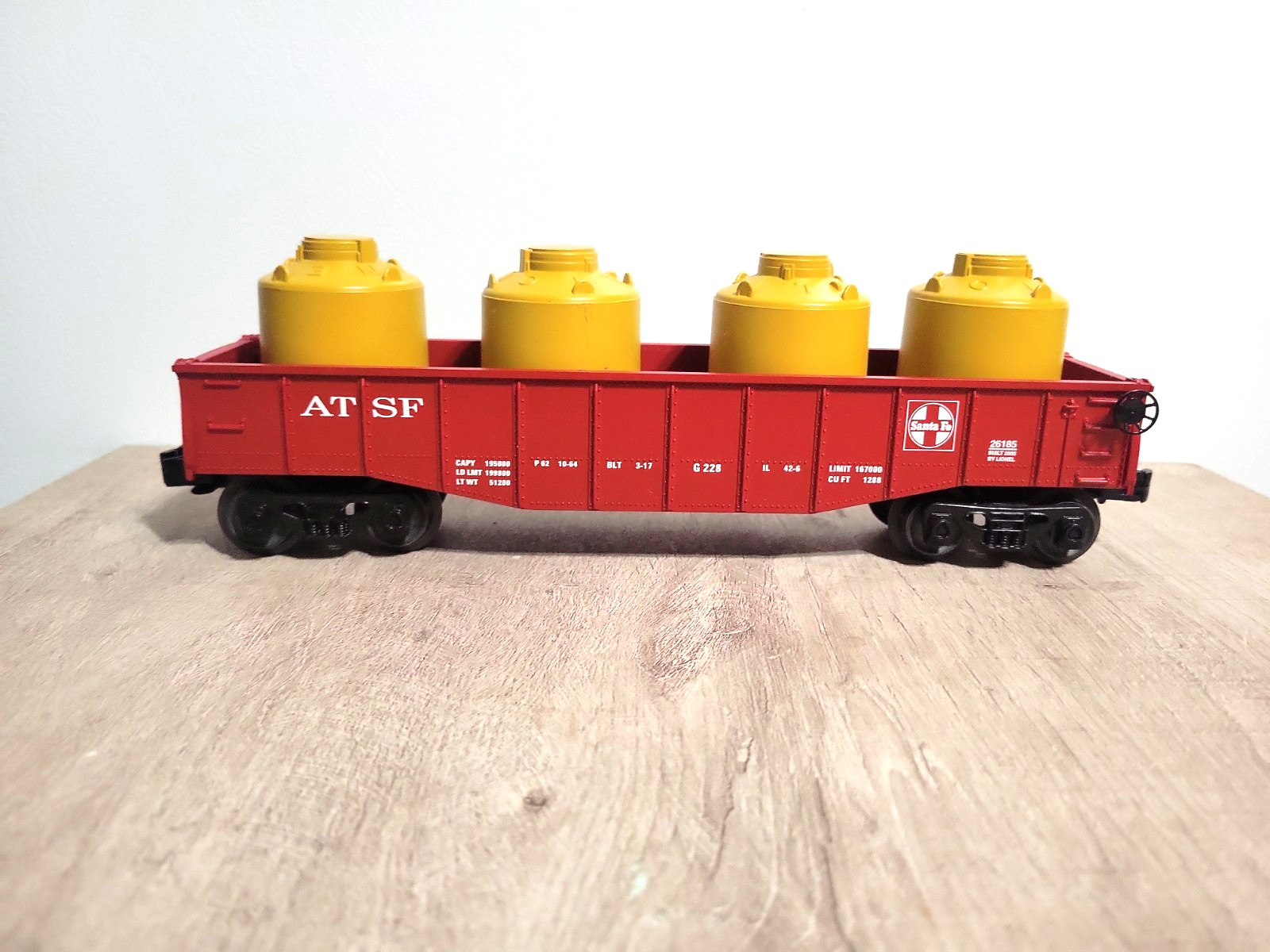 Lionel O Gauge Santa Fe #2363 RS-3 Diesel Engine w/ATSF Caboose & Gondola