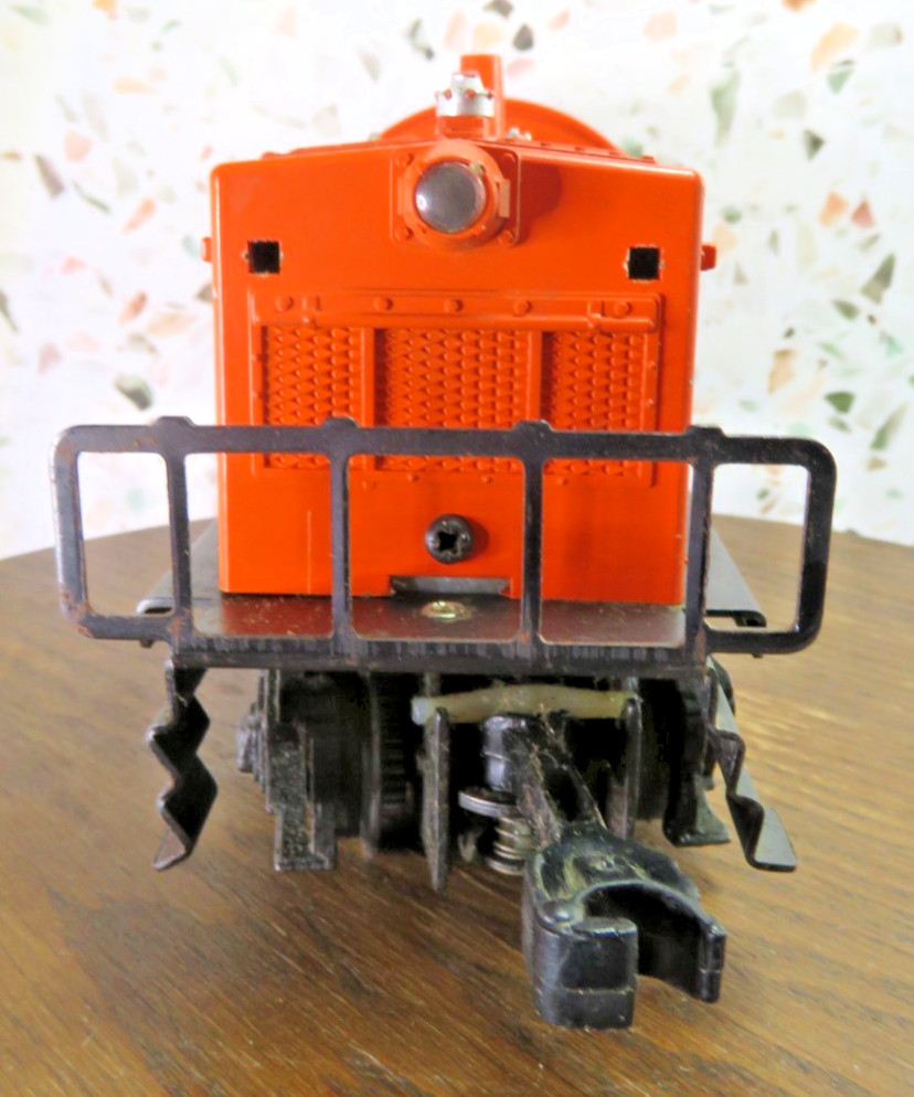 Lionel DT & I 6-8111 O Gauge Orange/Black Diesel Locomotive UNTESTED AS IS