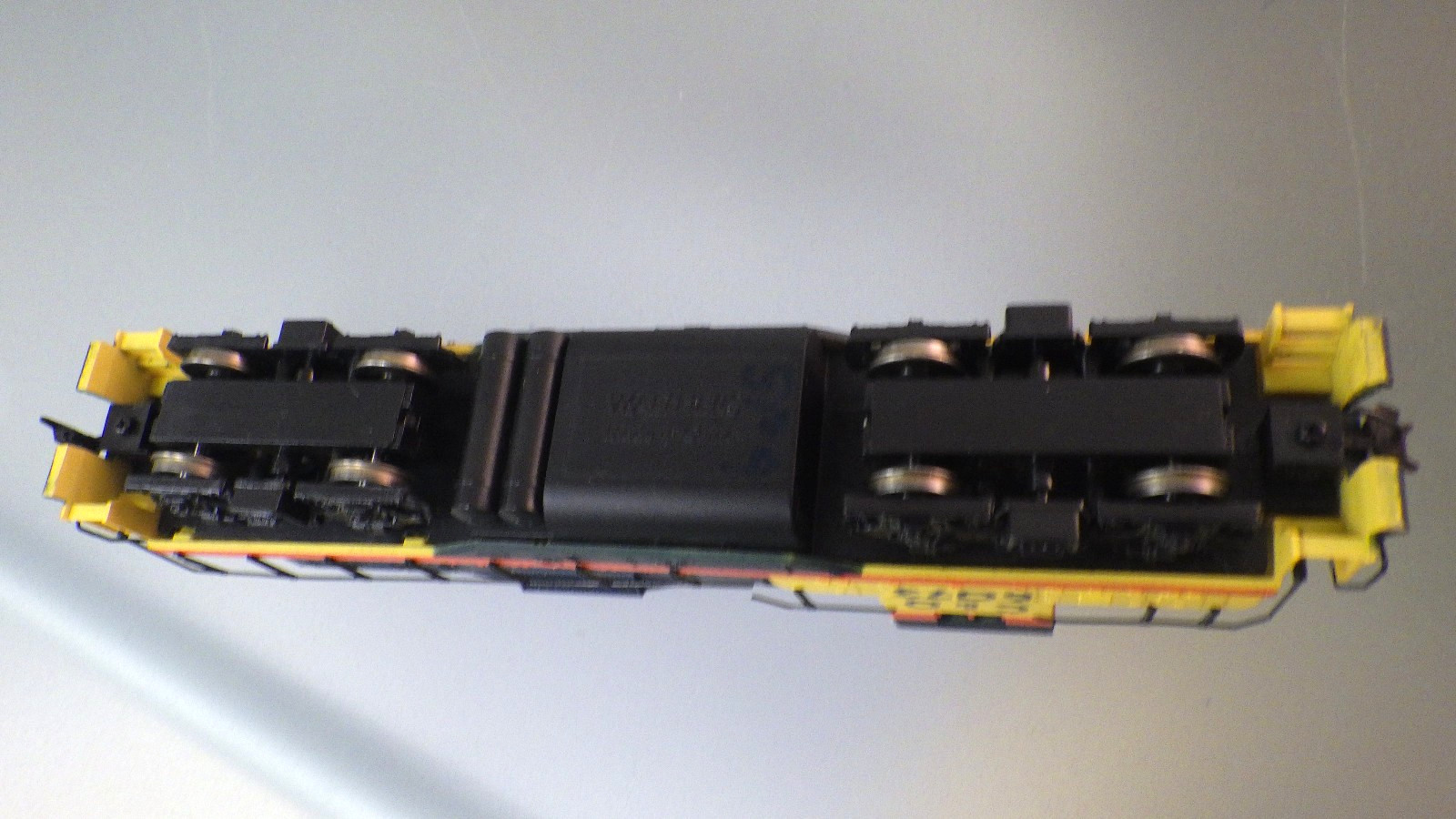 HO-Walthers 931-124 Trainline GP9M POWERED Locomotive in Box *C&O Chessie System