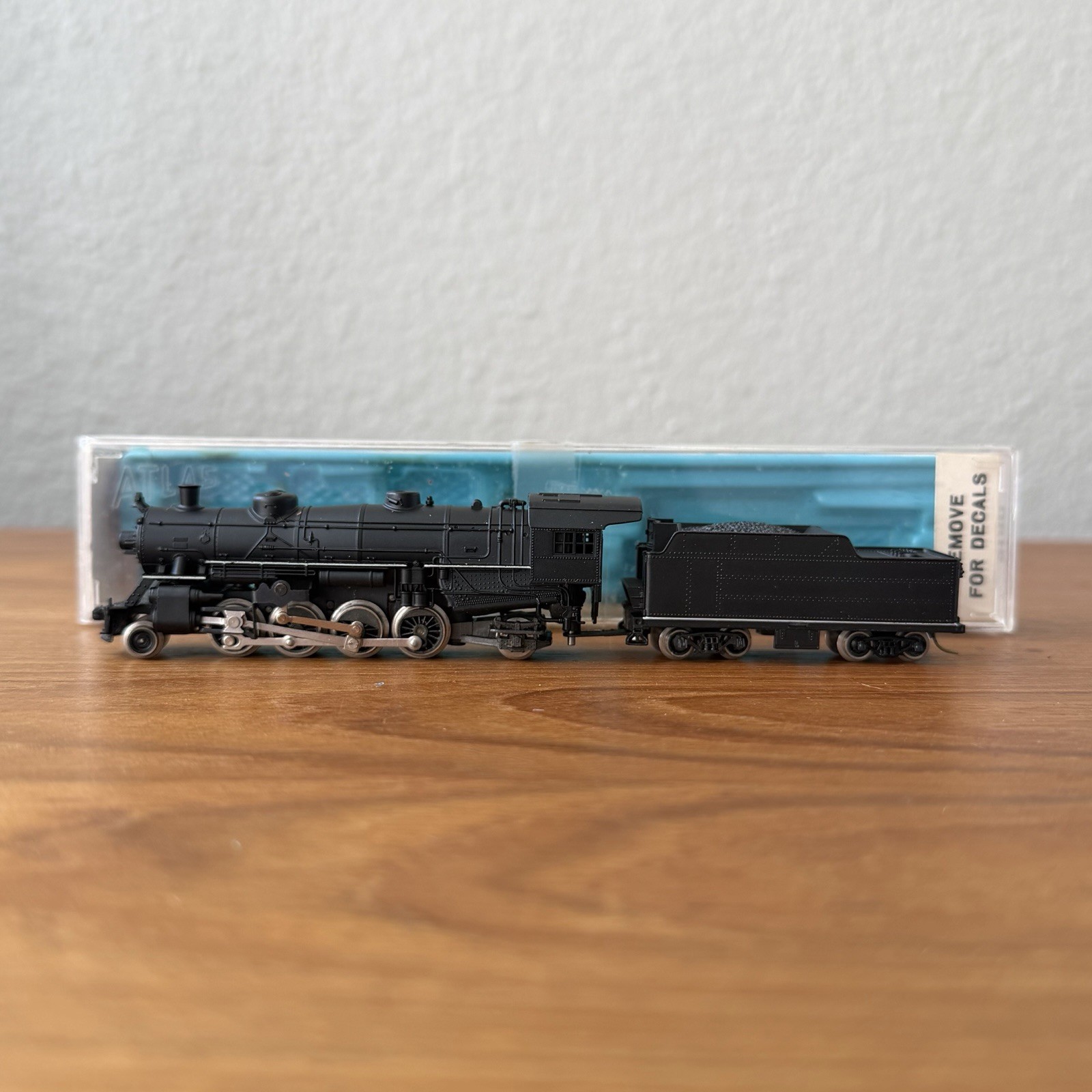 Atlas 2180 N Scale Undecorated 2-8-2 Mikado Steam Locomotive & Tender W/ Box
