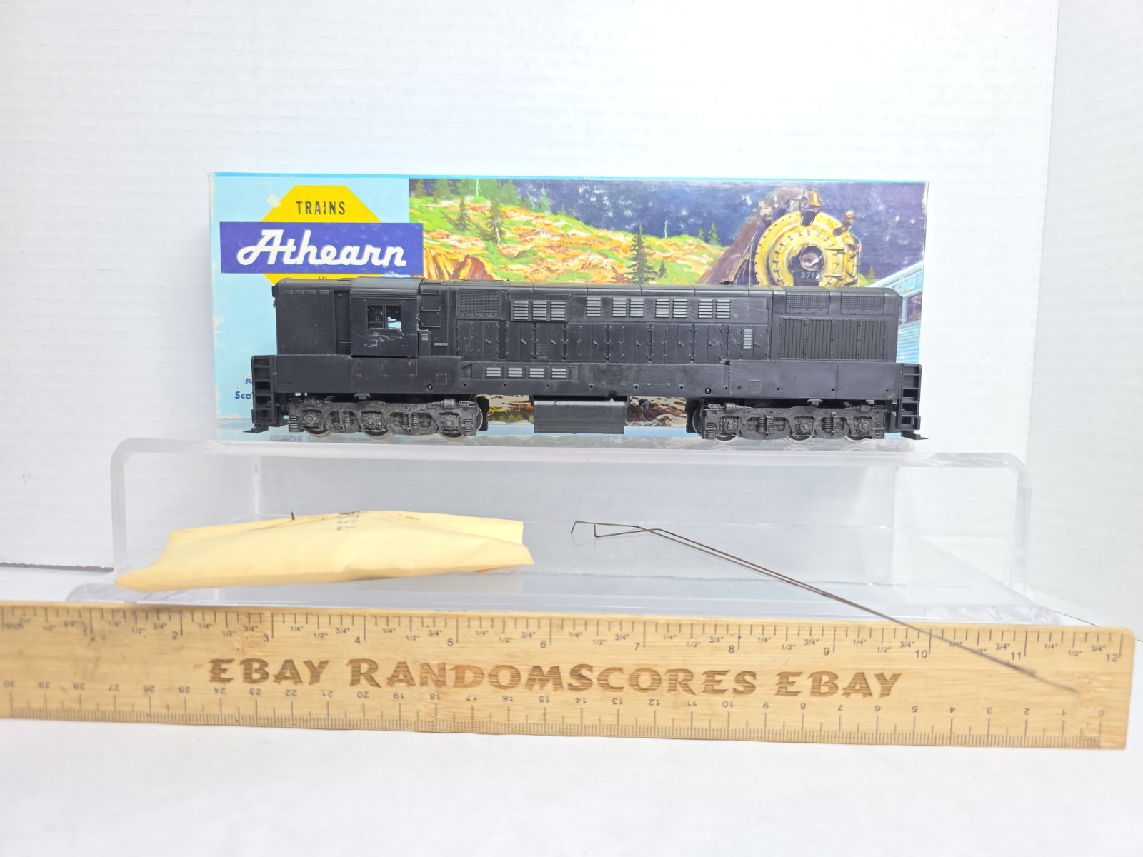 Athearn HO 4300 Undecorated FM H24-66 Trainmaster Diesel Loco Runs Well Ex/Box