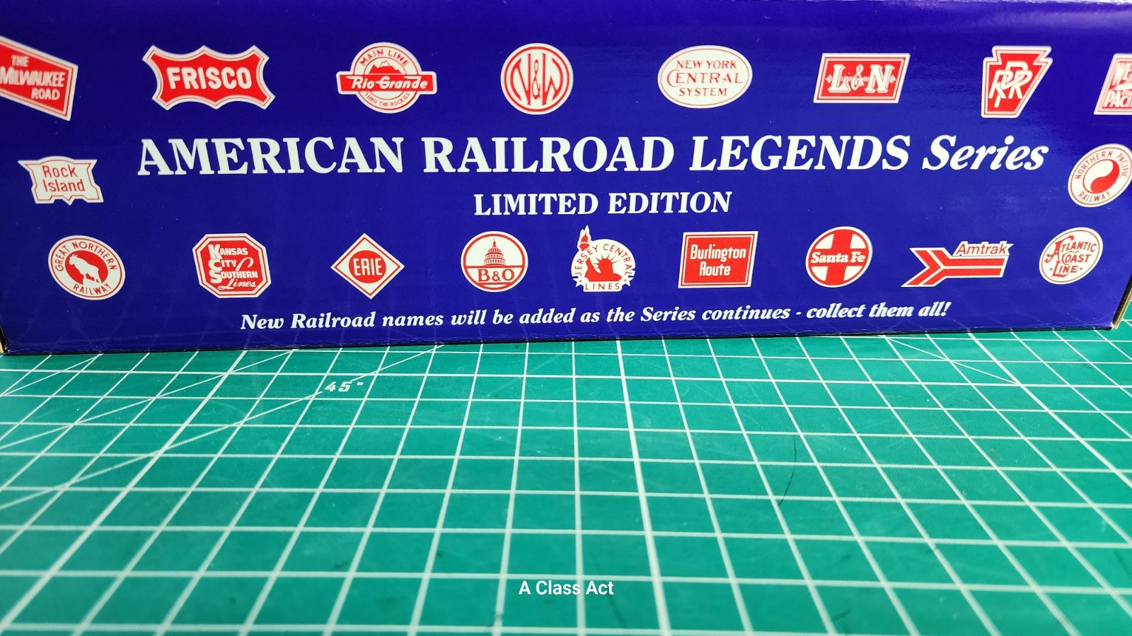 American Railroad Legends RMT-4351 Virginian Diesel O Locomotive NEW M58