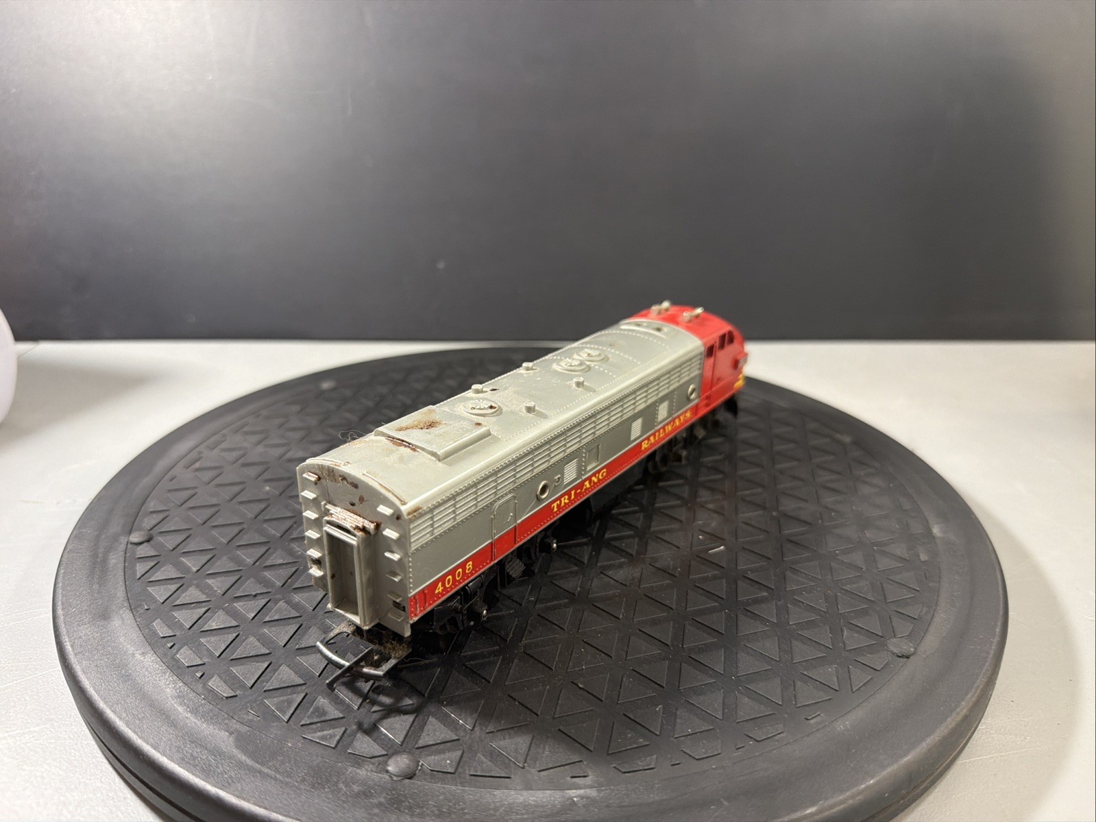 Tri-ang HO Scale Diesel Engine Tri-Ang Railways #4008 Dummy F.19