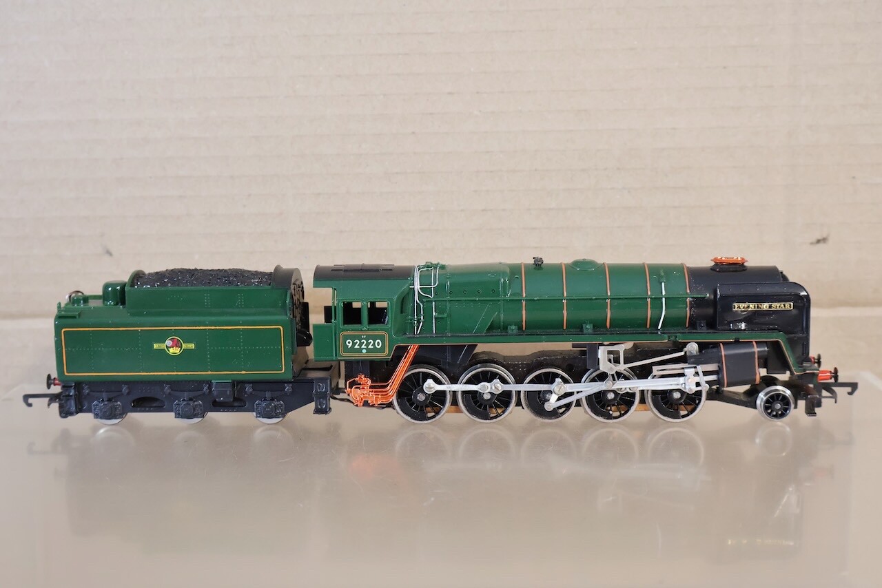 TRIANG HORNBY R861 BR GREEN 2-10-0 CLASS 9F LOCOMOTIVE 92220 EVENING STAR 1om