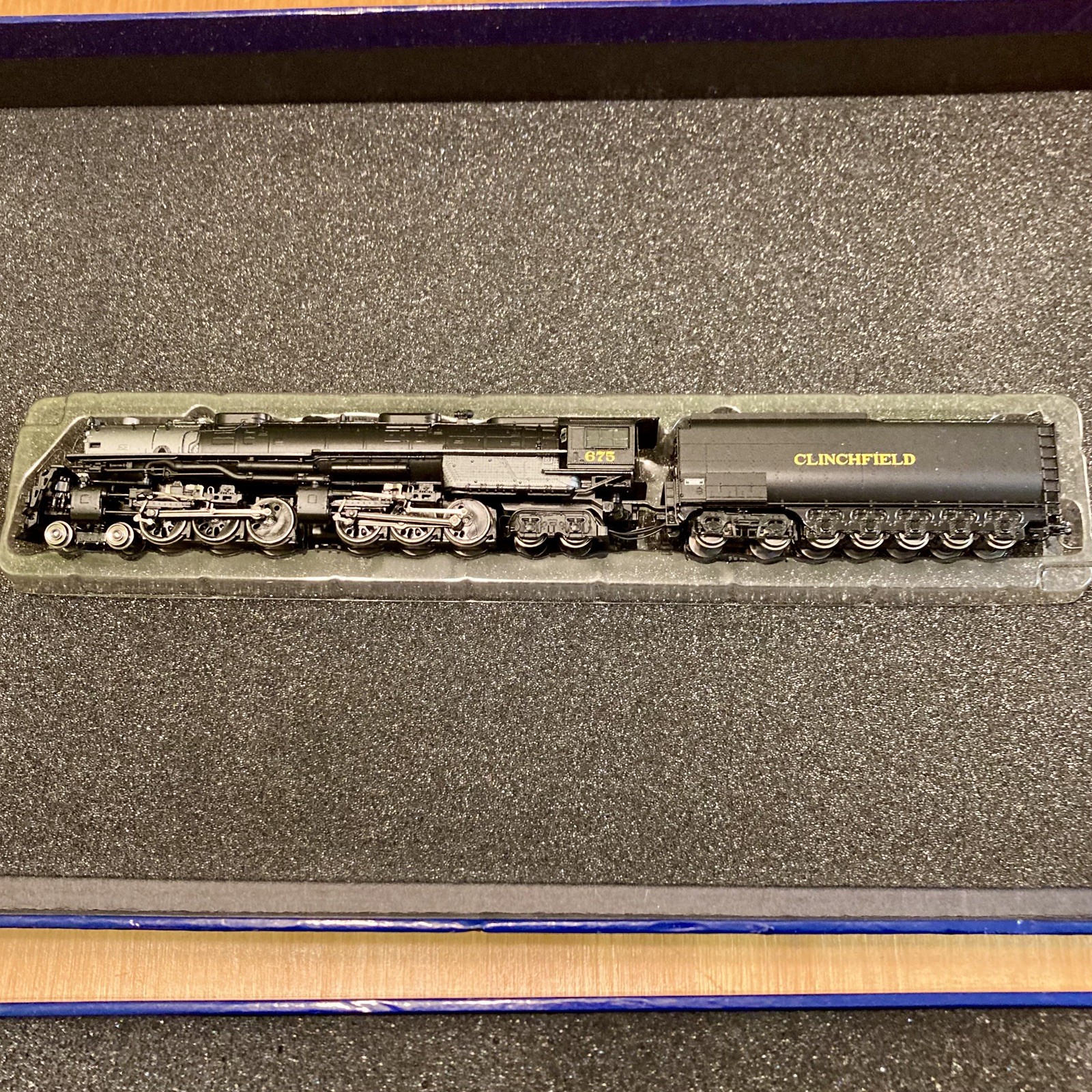 Athearn N Scale Locomotive Challenger 4-6-6-4 11807 Clinchfield #672 DCC Sound