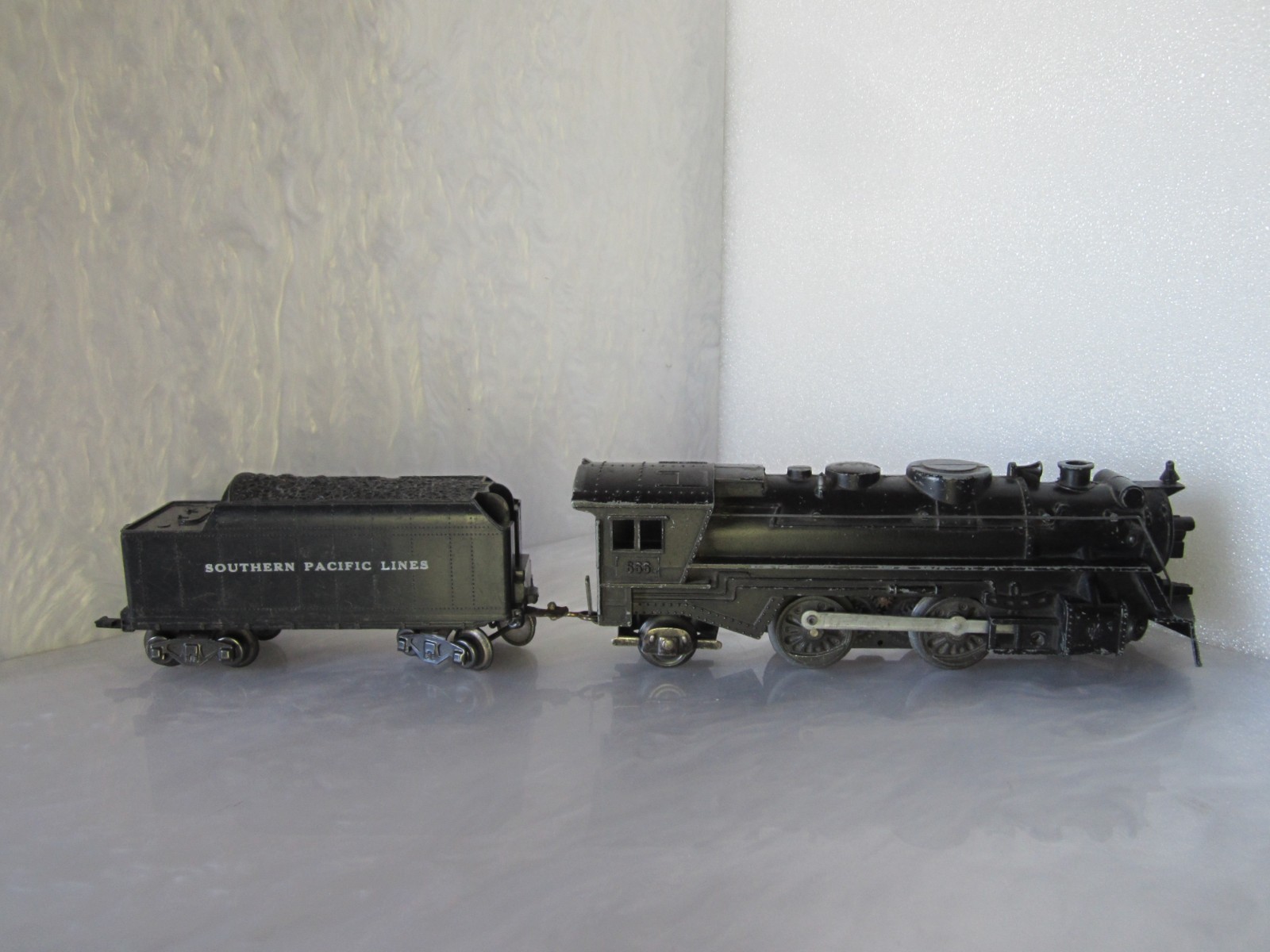 VTG MARX O GAUGE CAST IRON STEAM LOCOMOTIVE WITH SOUTHERN PACIFIC LINES TENDER