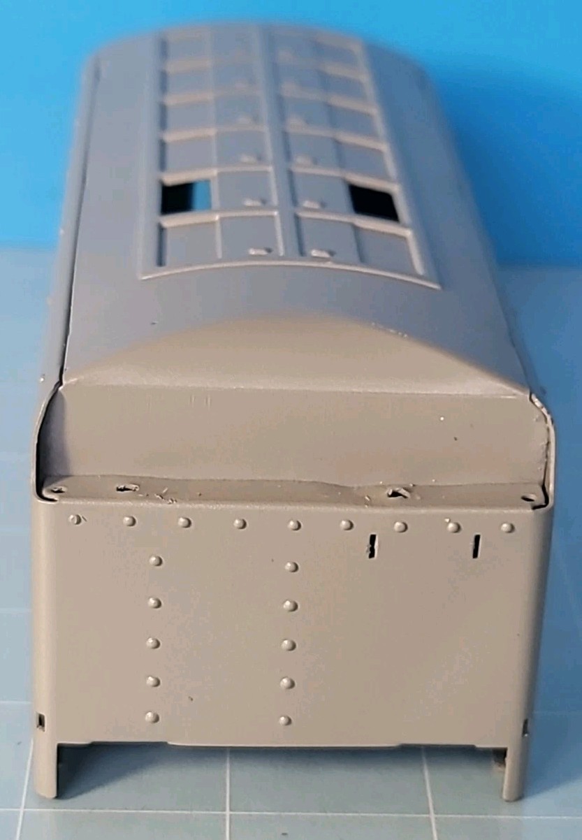 CB34: Lionel 238E Streamlined Torpedo Locomotive Shell w/ Tender Shell – Prewar