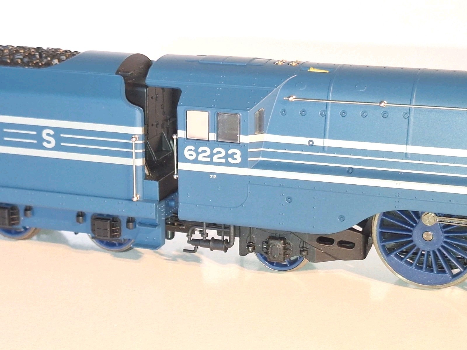 Hornby R2271. LMS Coronation Princess Alice. DC 2 rail. New, Mint Cond. OO.Boxed