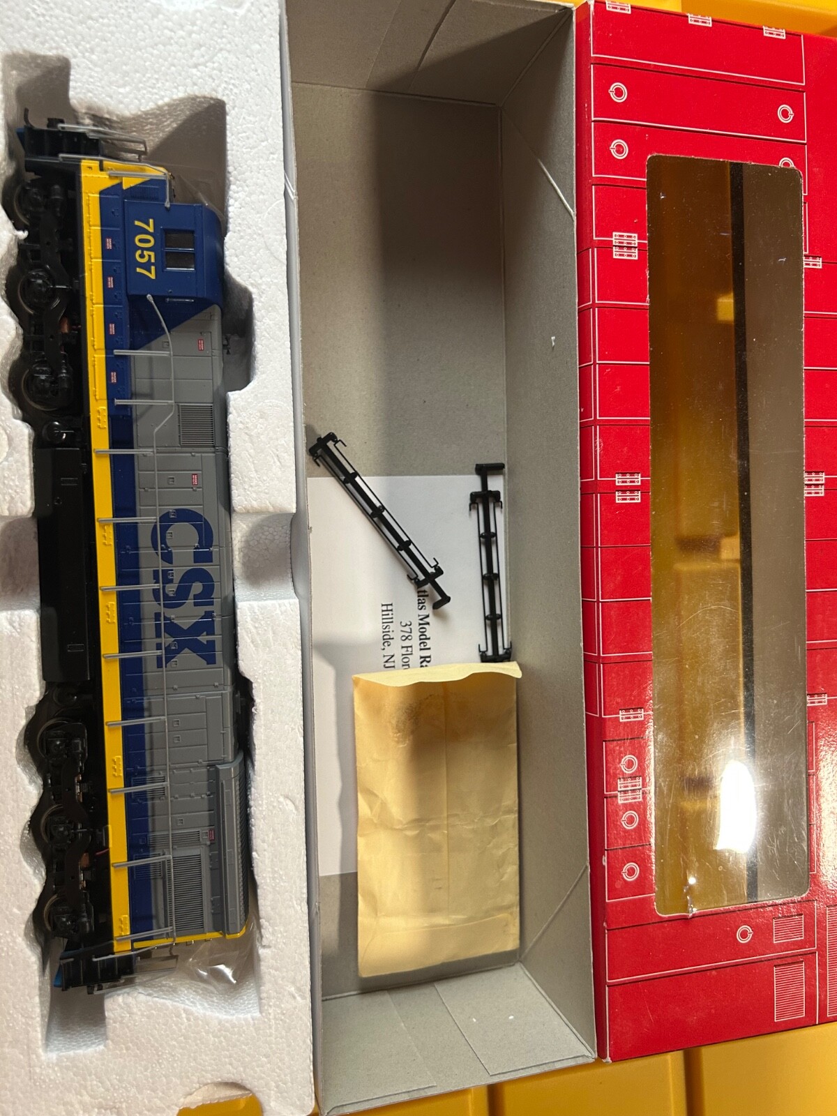 ATLAS HO SCALE #8613 C30-7 CSX LOCOMOTIVE #7057 LNIB