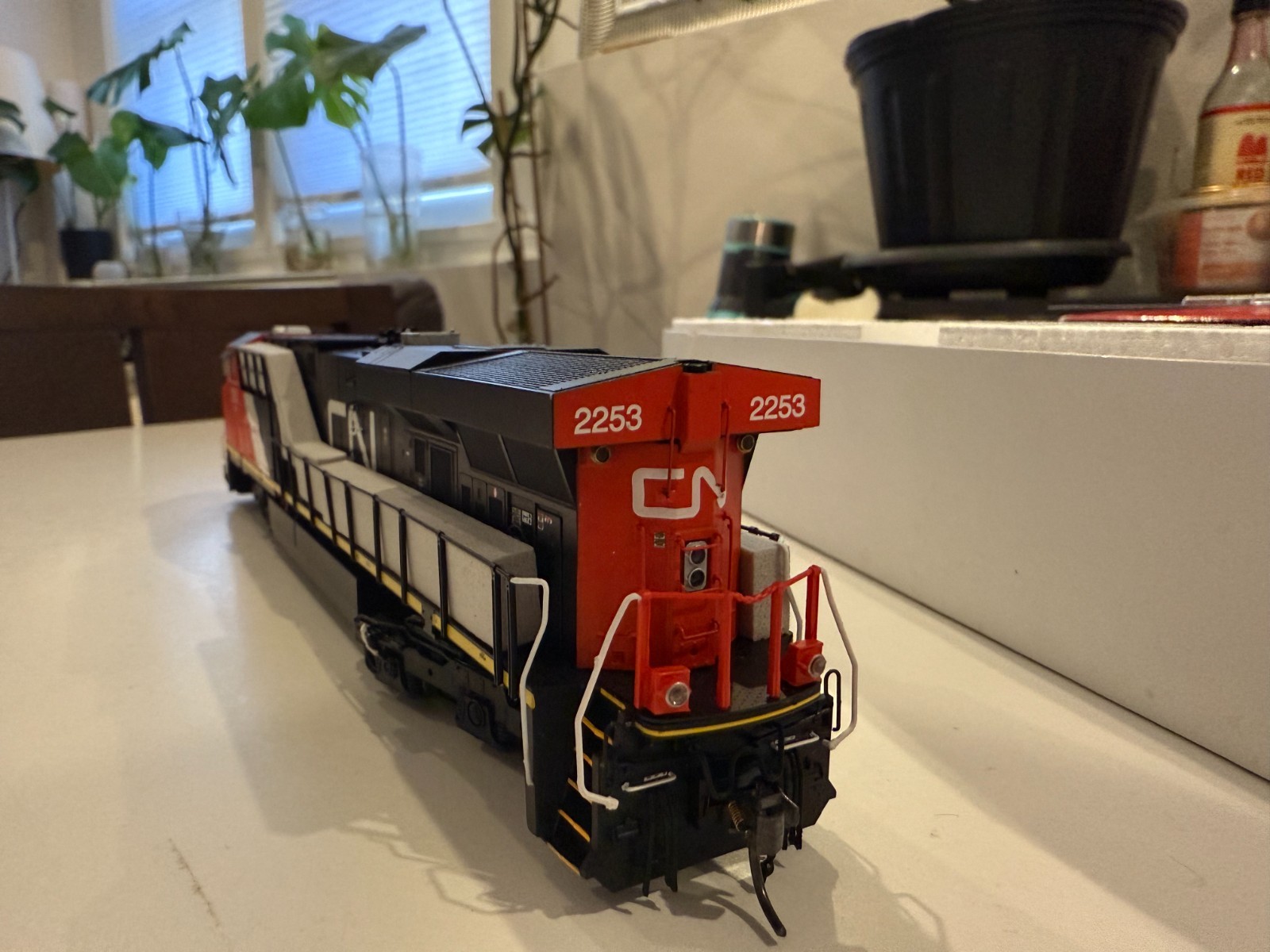 HO Scale Intermountain ES44AC – CN Draper – Custom ESU LokSound 4.0