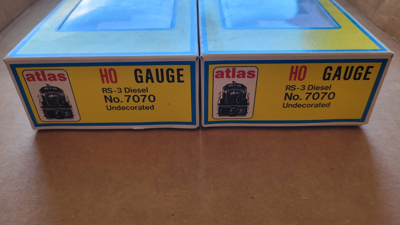 HO Scale Atlas Classic Locomotives Alco RS-3 Undecorated #7070