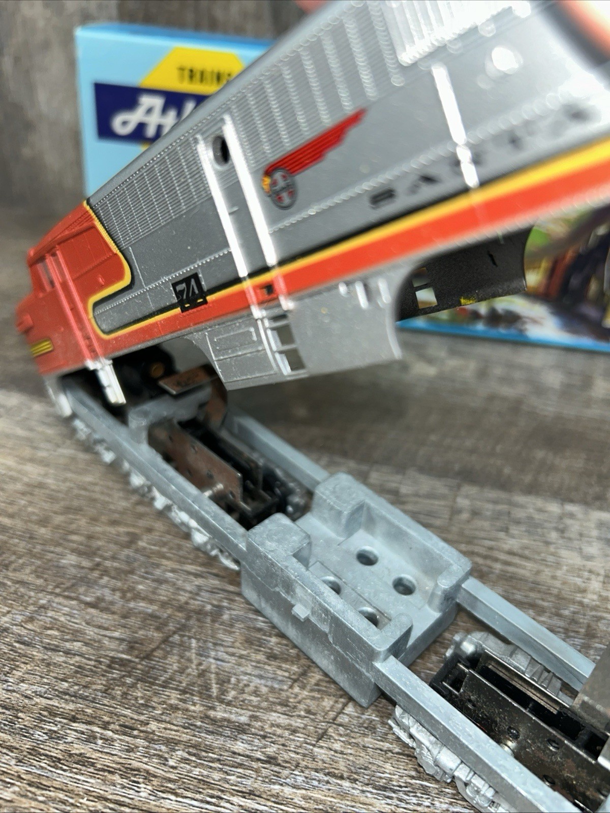 Athearn 3305 PA-1 Diesel Santa Fe – Dummy Train For Display Only