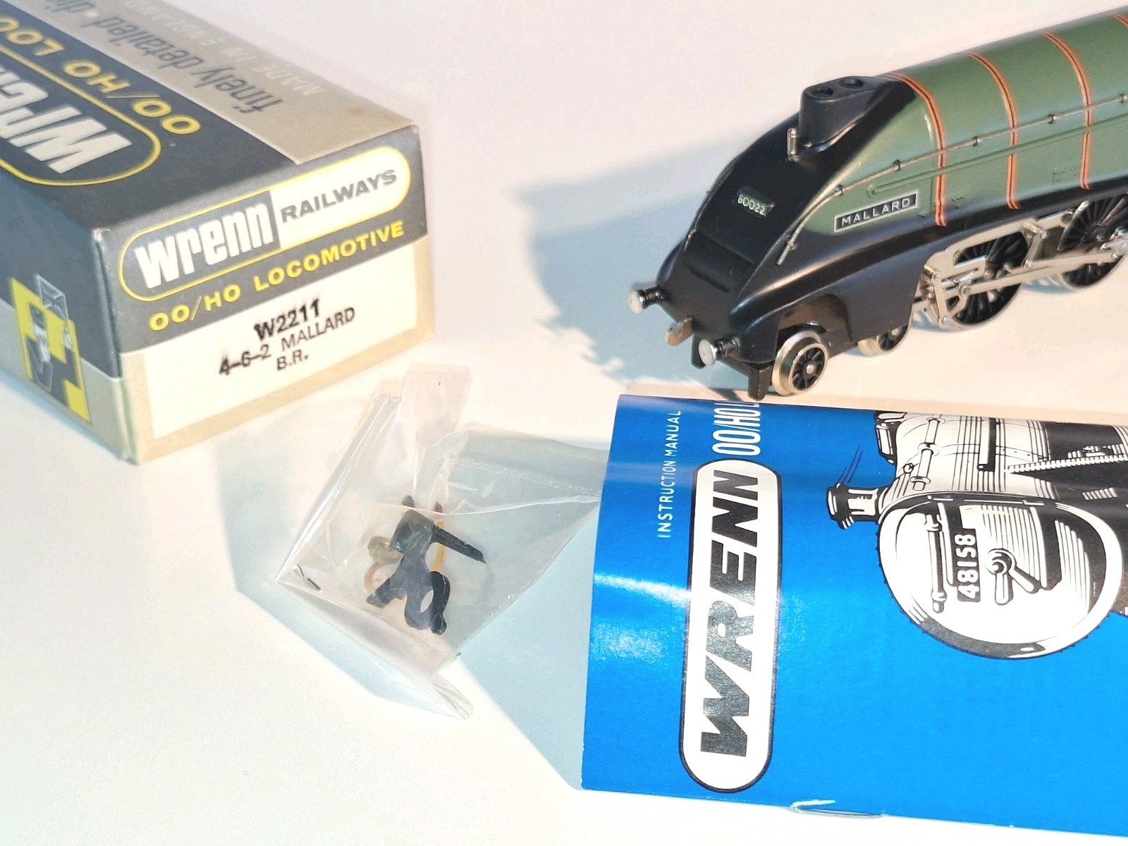 Wrenn W2211 BR 4-6-2 Mallard Loco #60022. New Old Stock. Mint Cond. Boxed. OO
