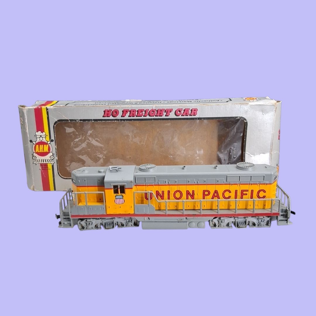 Vintage HO Gauge AHM Union Pacific GP18 Diesel Locomotive