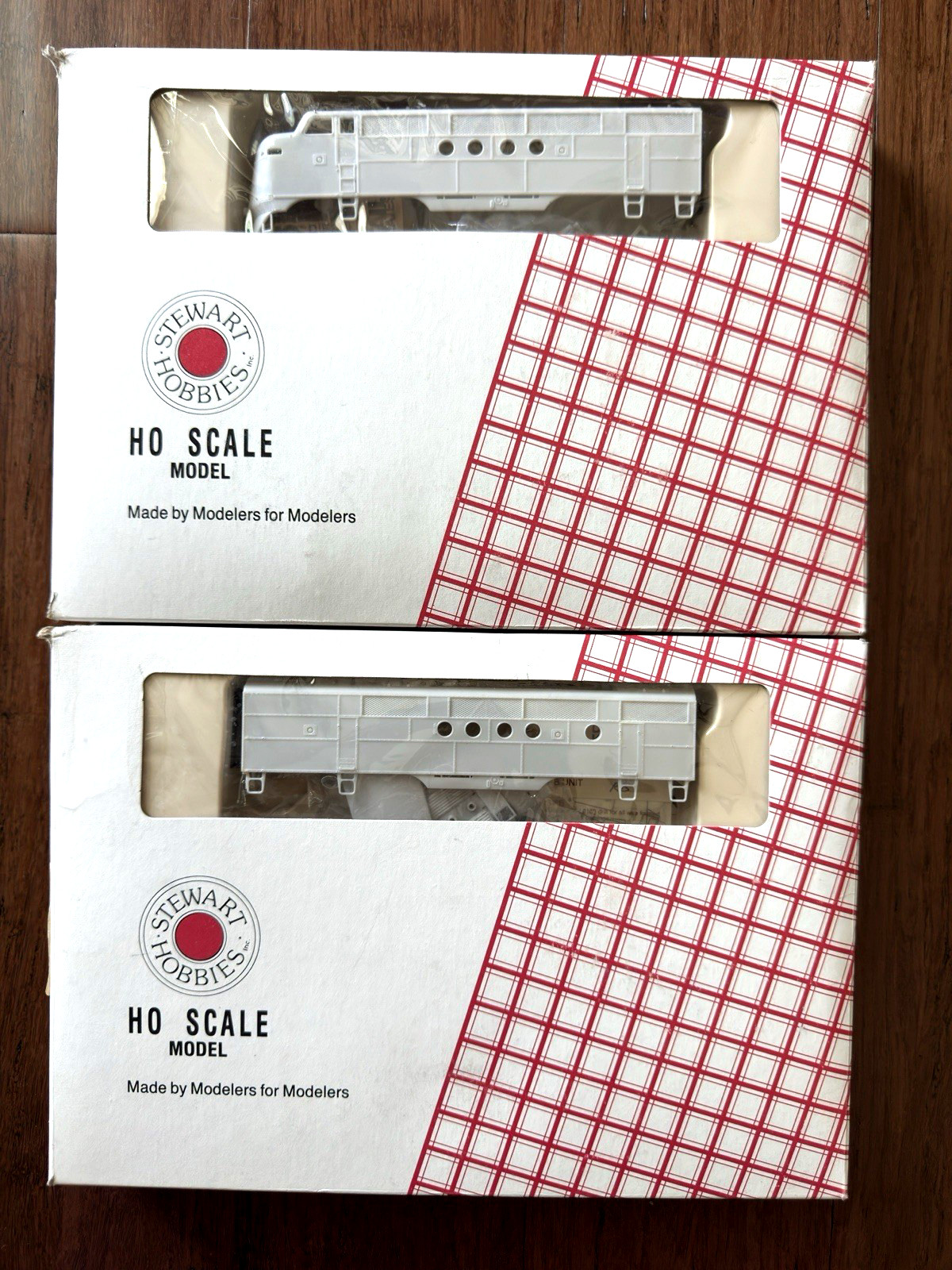 VINTAGE Stewart 5000/5004 HO Scale FTA Powered & FTB Dummy Locomotives w/Extras!