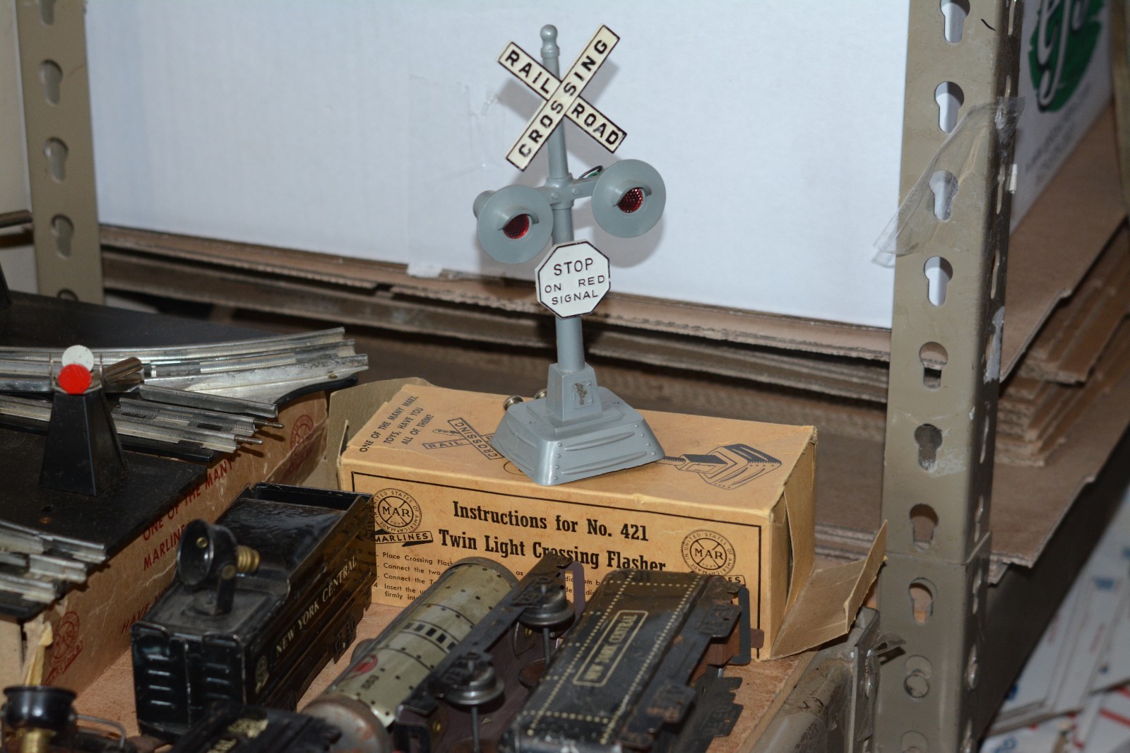 Railroad Model Trains. Lot of Vintage Pre-war Train Equipment