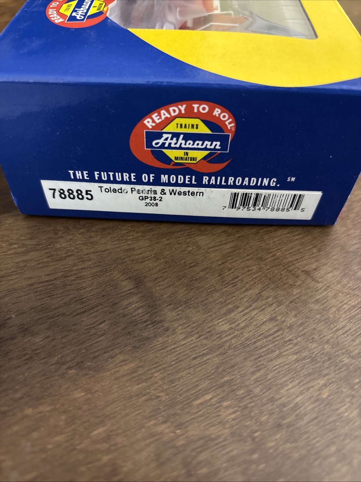 Athearn RTR Toledo, Peoria, & Western EMD GP38-2 Diesel Road Switcher #2008 New