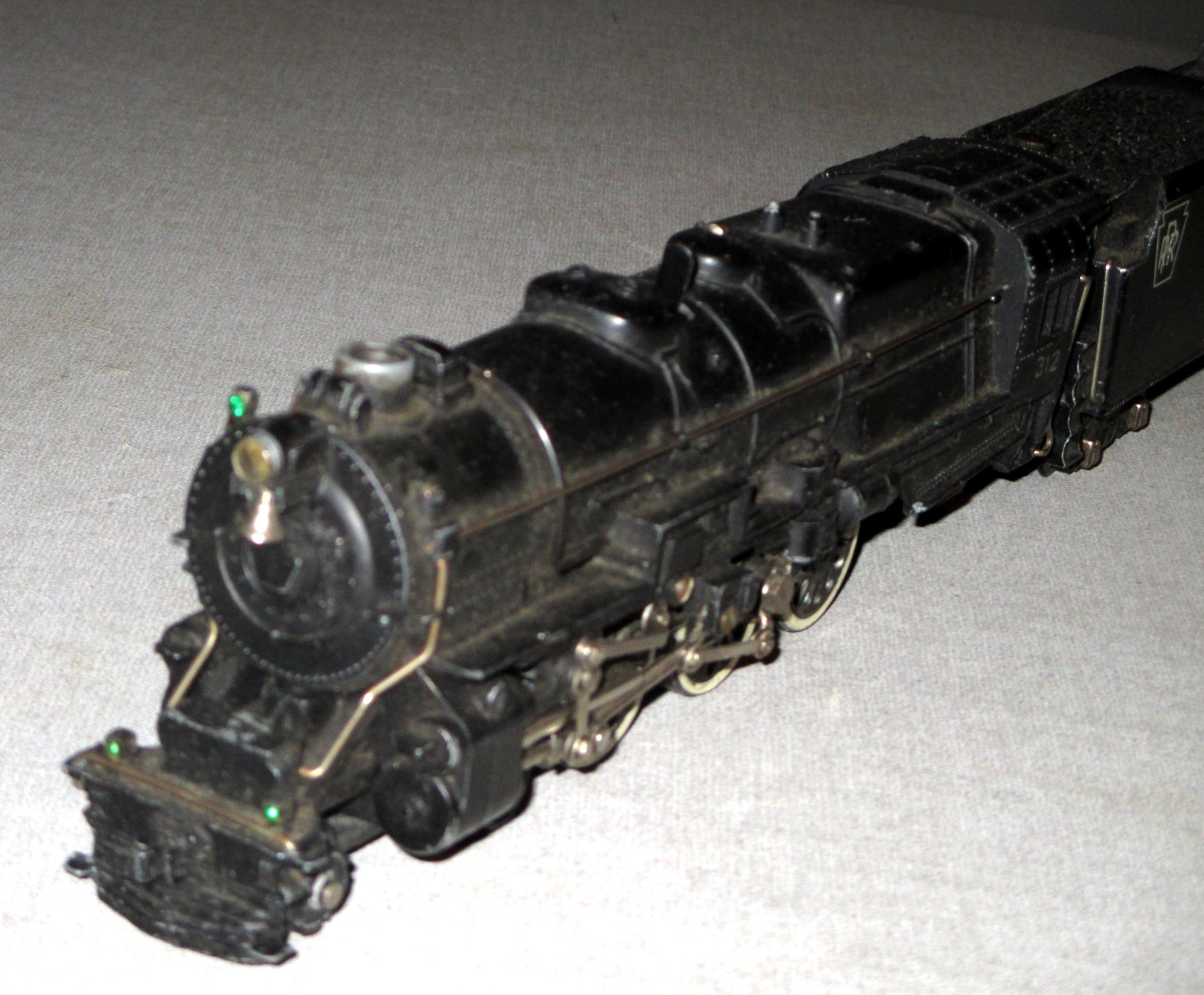 1940’S AMERICAN FLYER 312 PACIFIC-STEAM LOCO & TENDER-PRR & 3 NEW HAVEN CARS
