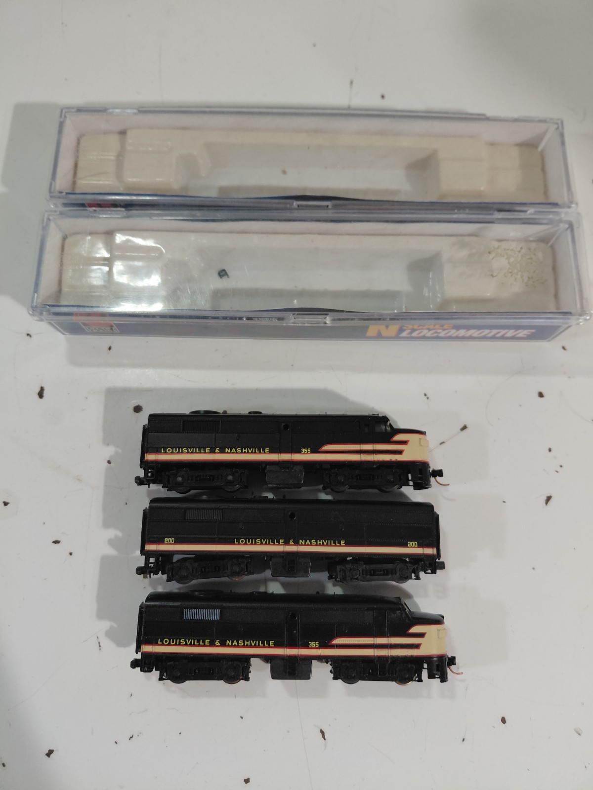 Life Like N Gauge Model Railroad Louisville Nashville Diesel ABA Engine Set Read