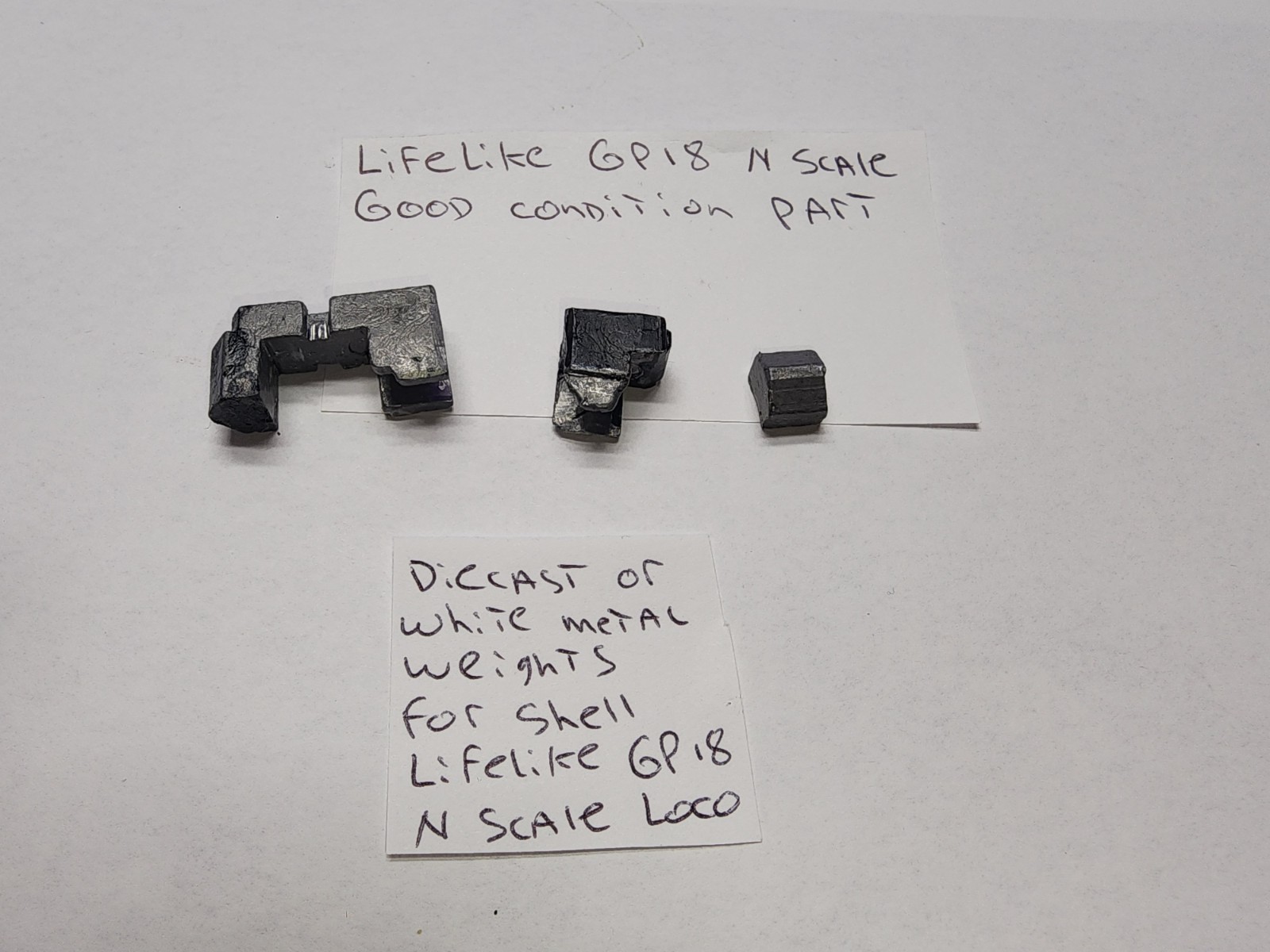 N Scale Life-Like Gp18 Diesel Chassis Shell WEIGHTS Locomotive GOOD CONDITION